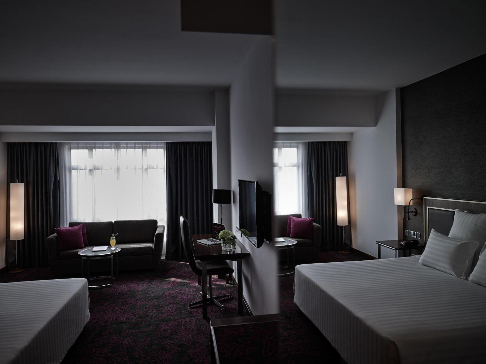 Deluxe Executive King Room City View