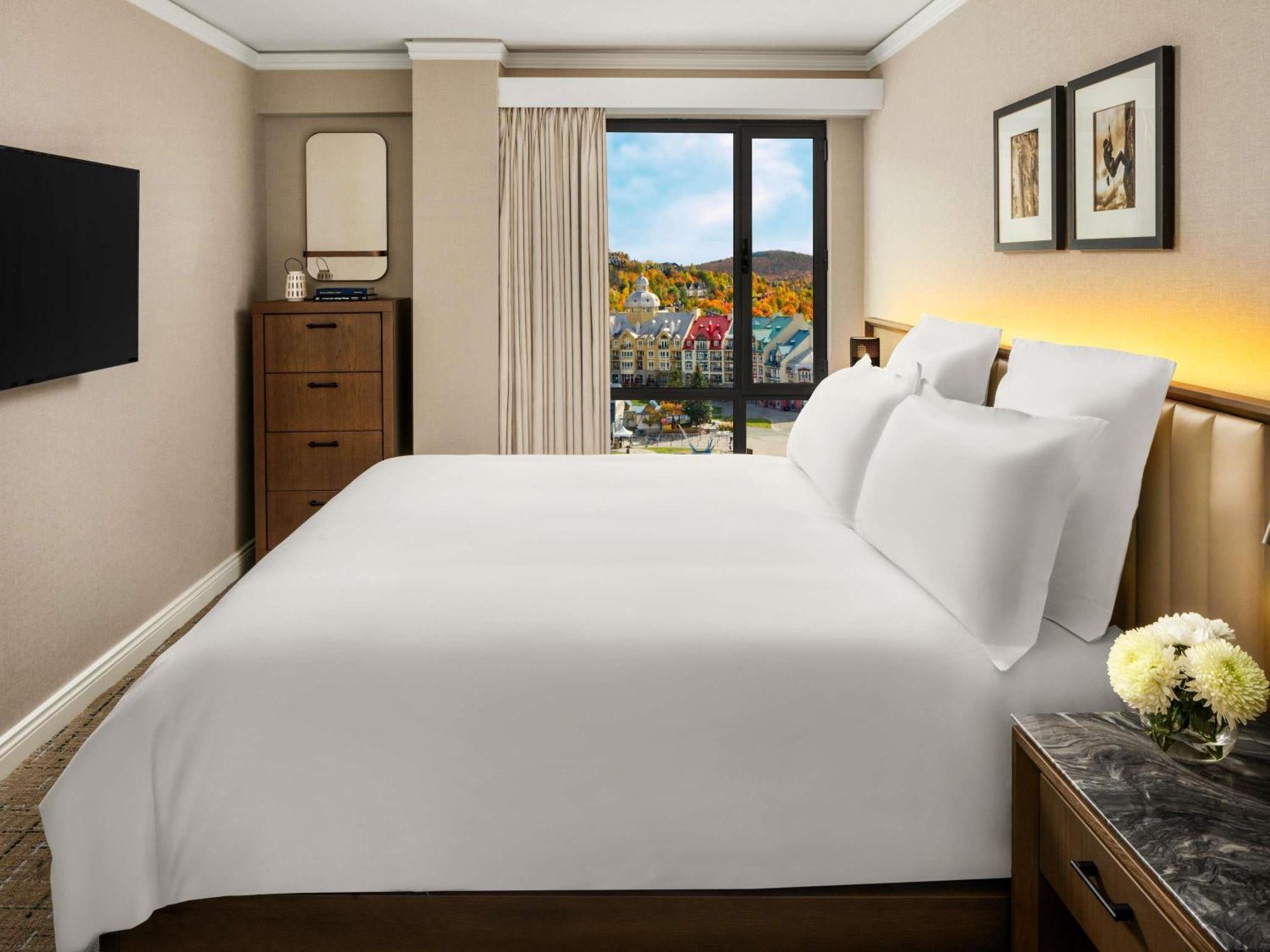 One-Bedroom King Residence with Village View