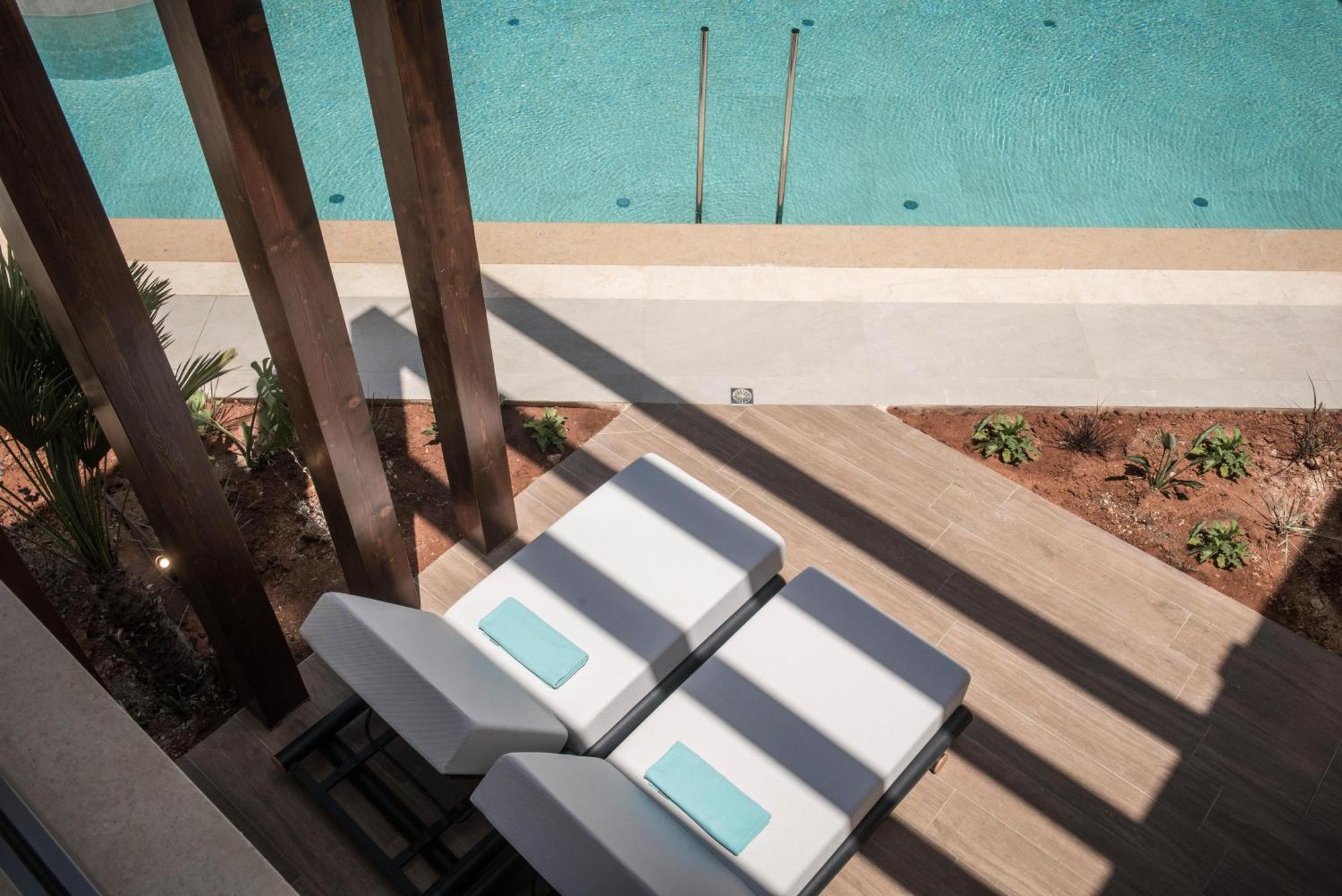Double Room Swim Up