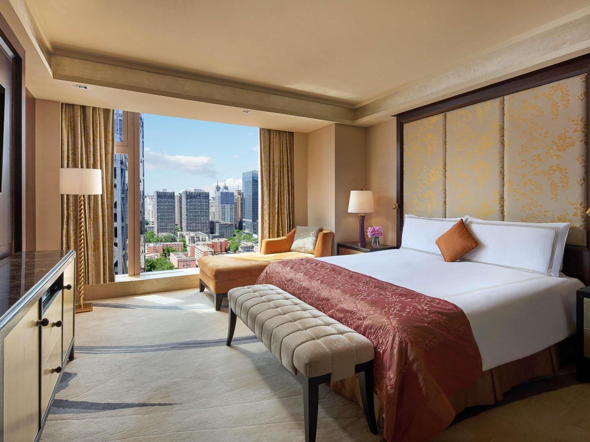 Signature Suite with Fairmont Gold Lounge Access,1722941417:JPEG
