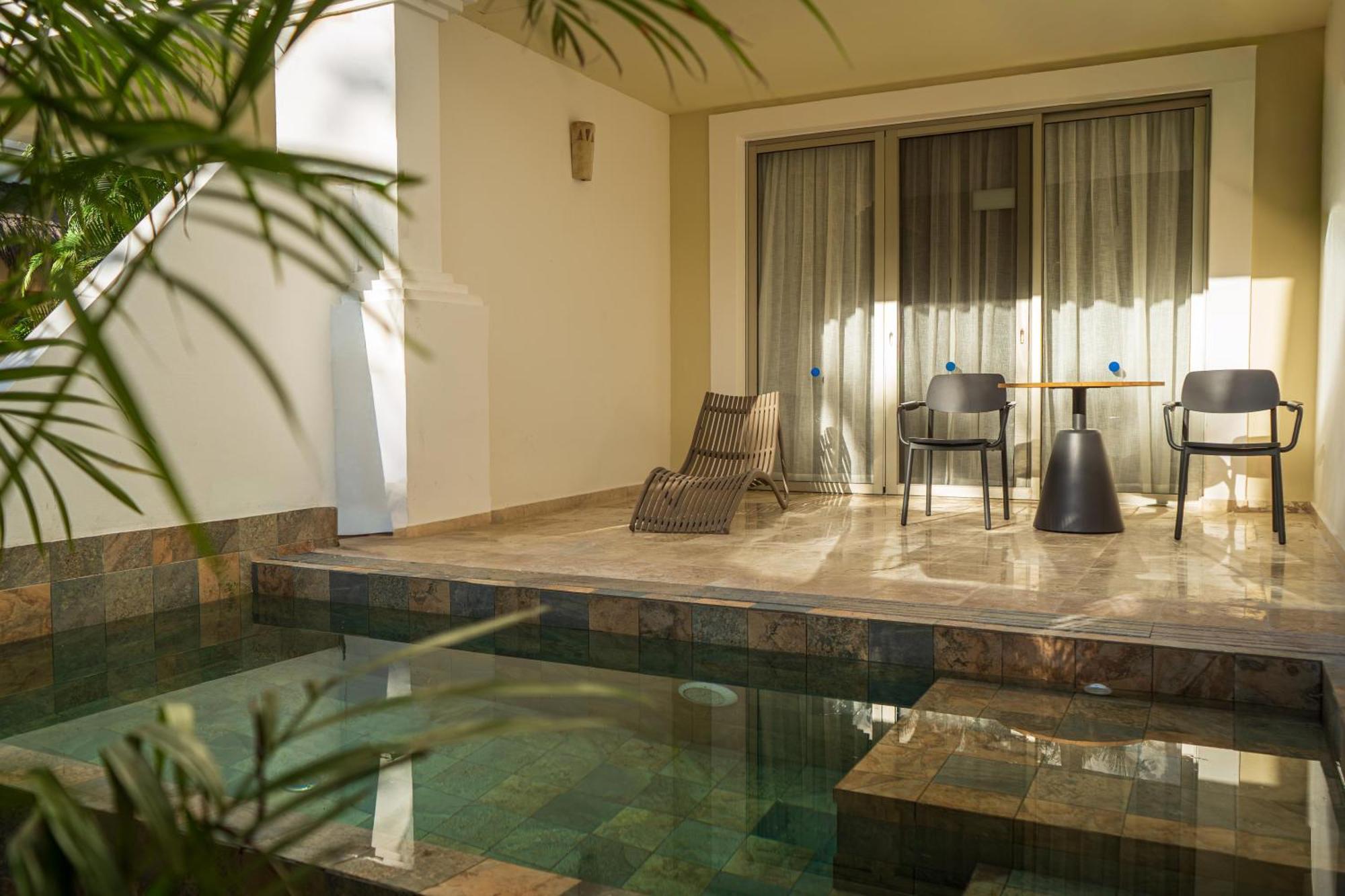Suite with Private Pool