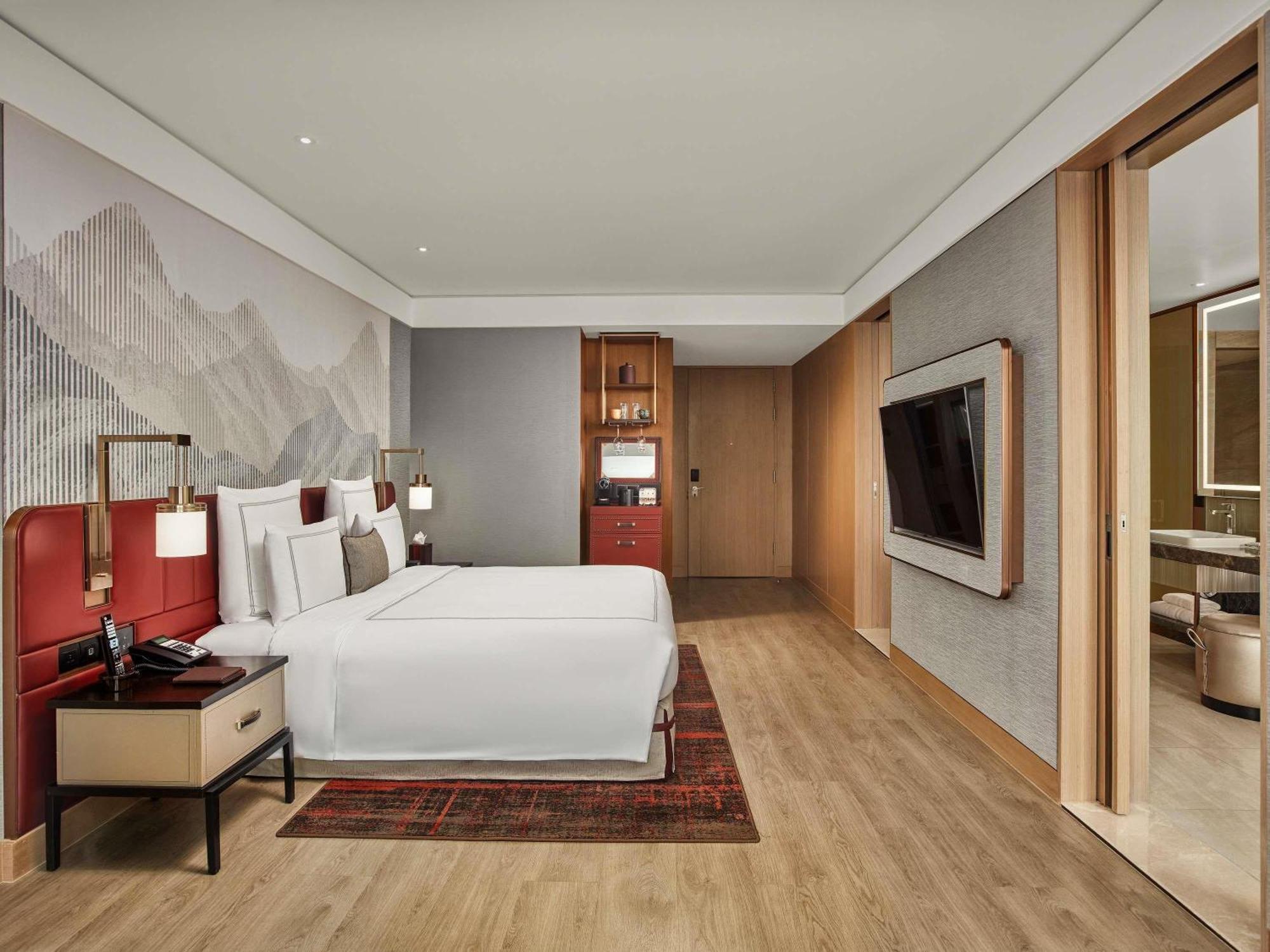 Swiss Grand King Suite
