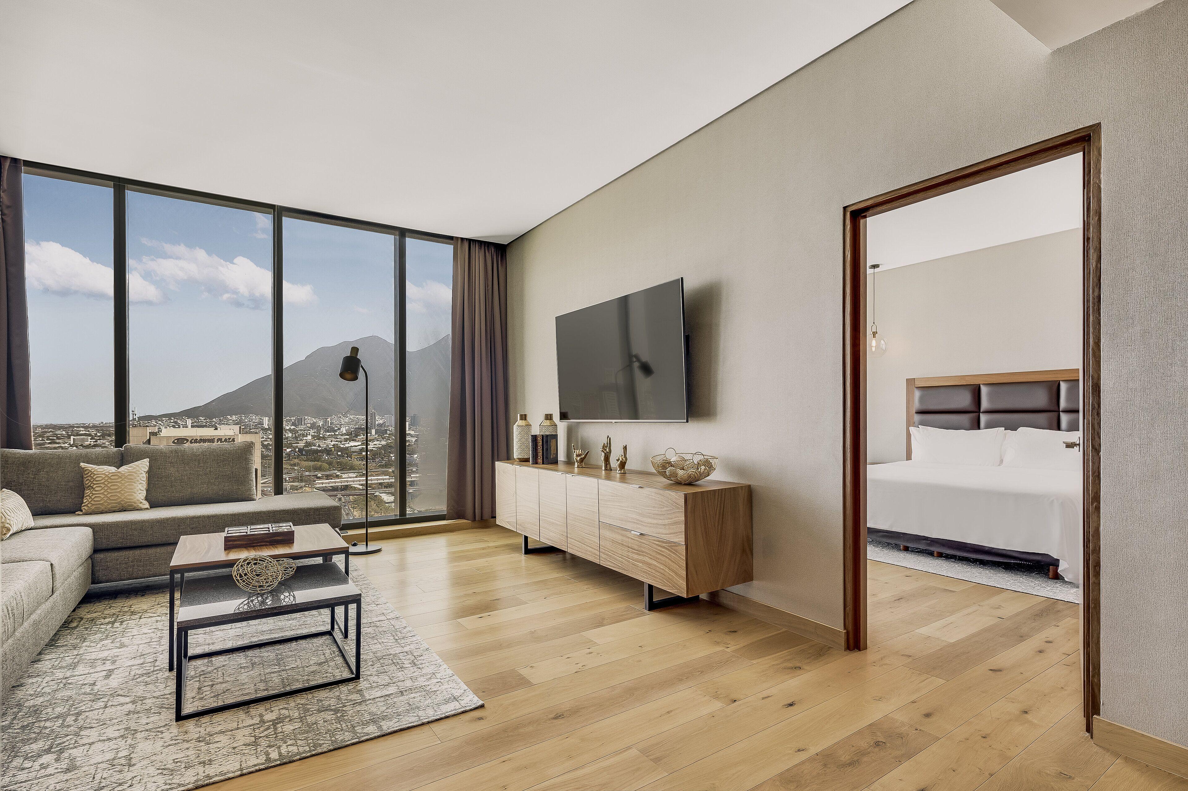 Master Suite 1 King