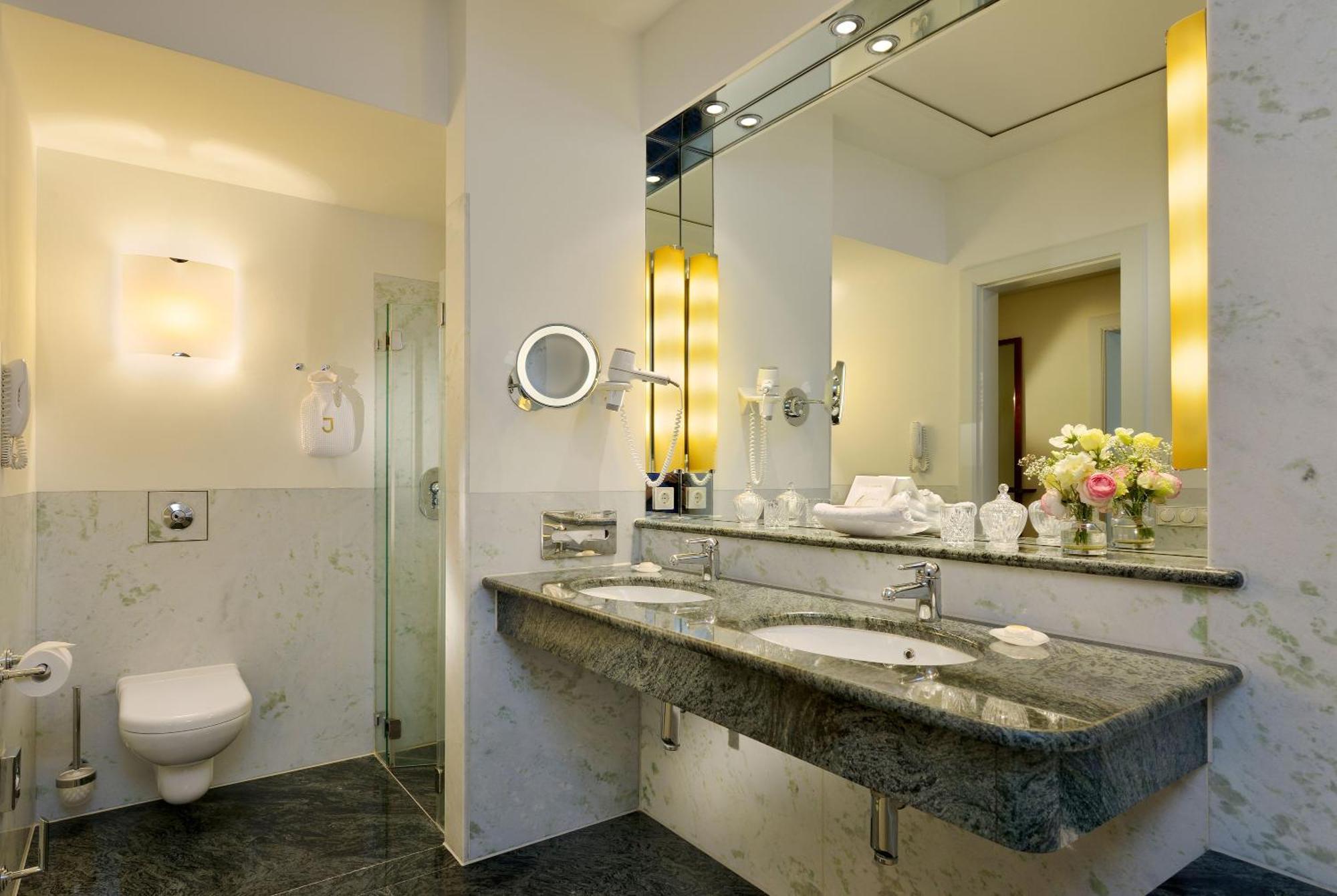 Double Suite with River View,1722887843:JPEG