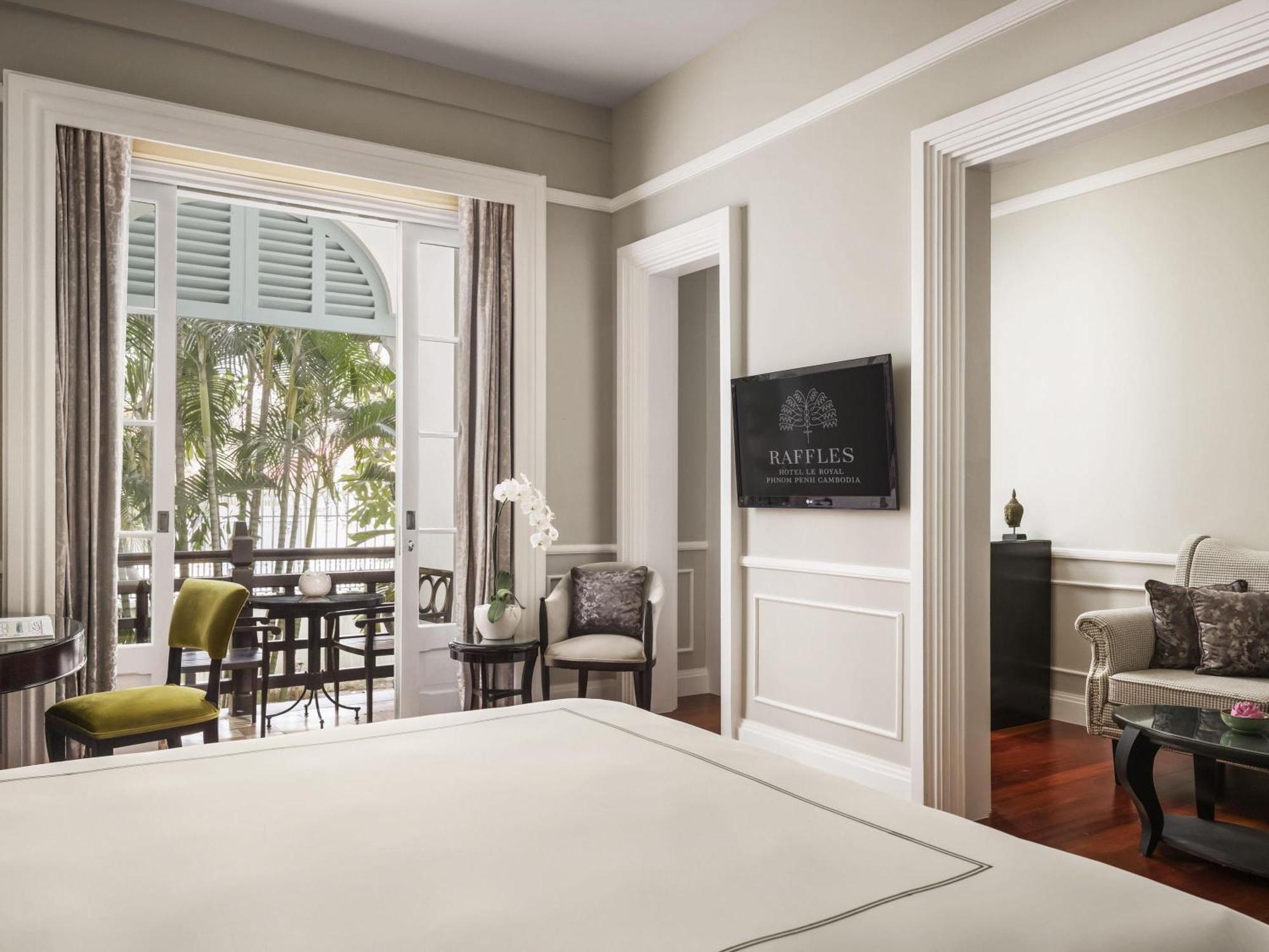 Colonial King Suite,1722914182:JPEG