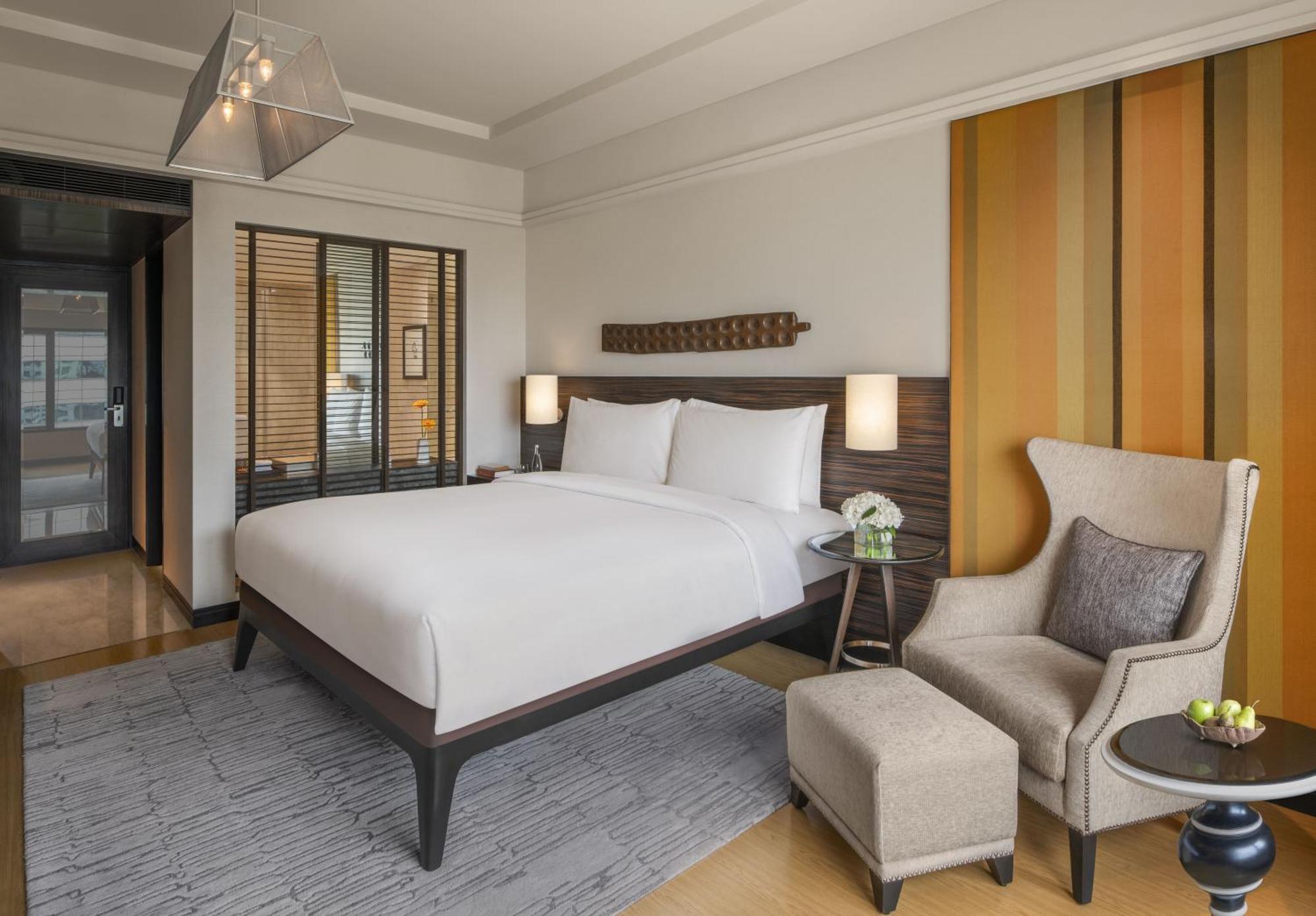 Club King Room - Complimentary 04 Pieces Laundry (Per Day), Late check-out Upto 3 Hrs Subject to availability,1722922857:JPEG