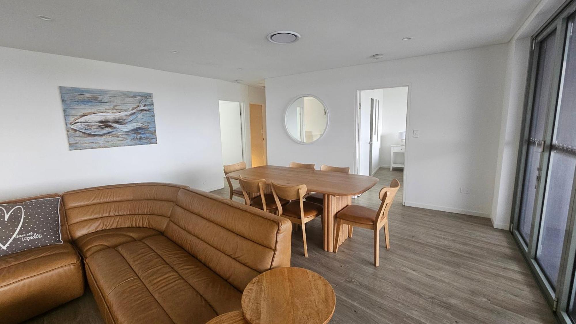 Premium Three-Bedroom Apartment Ocean View Apt 13