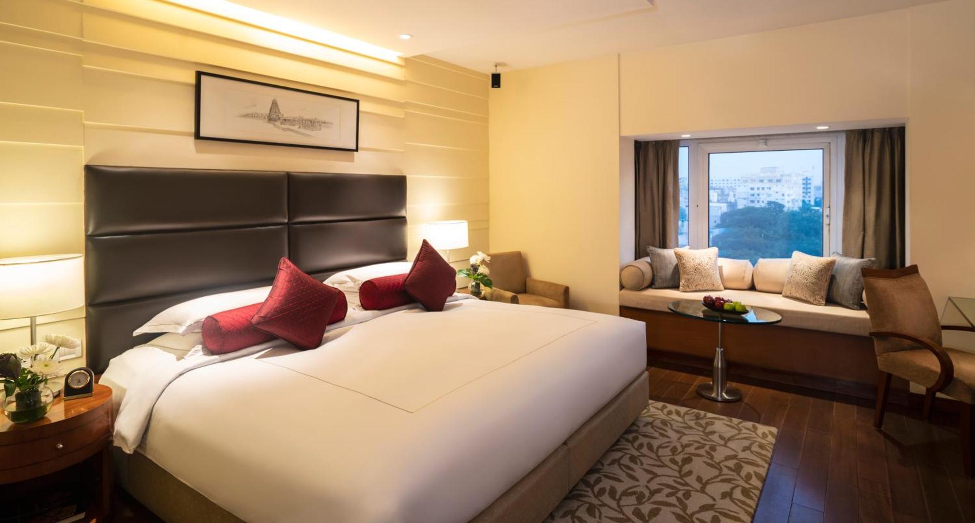 Luxury Room Pool View