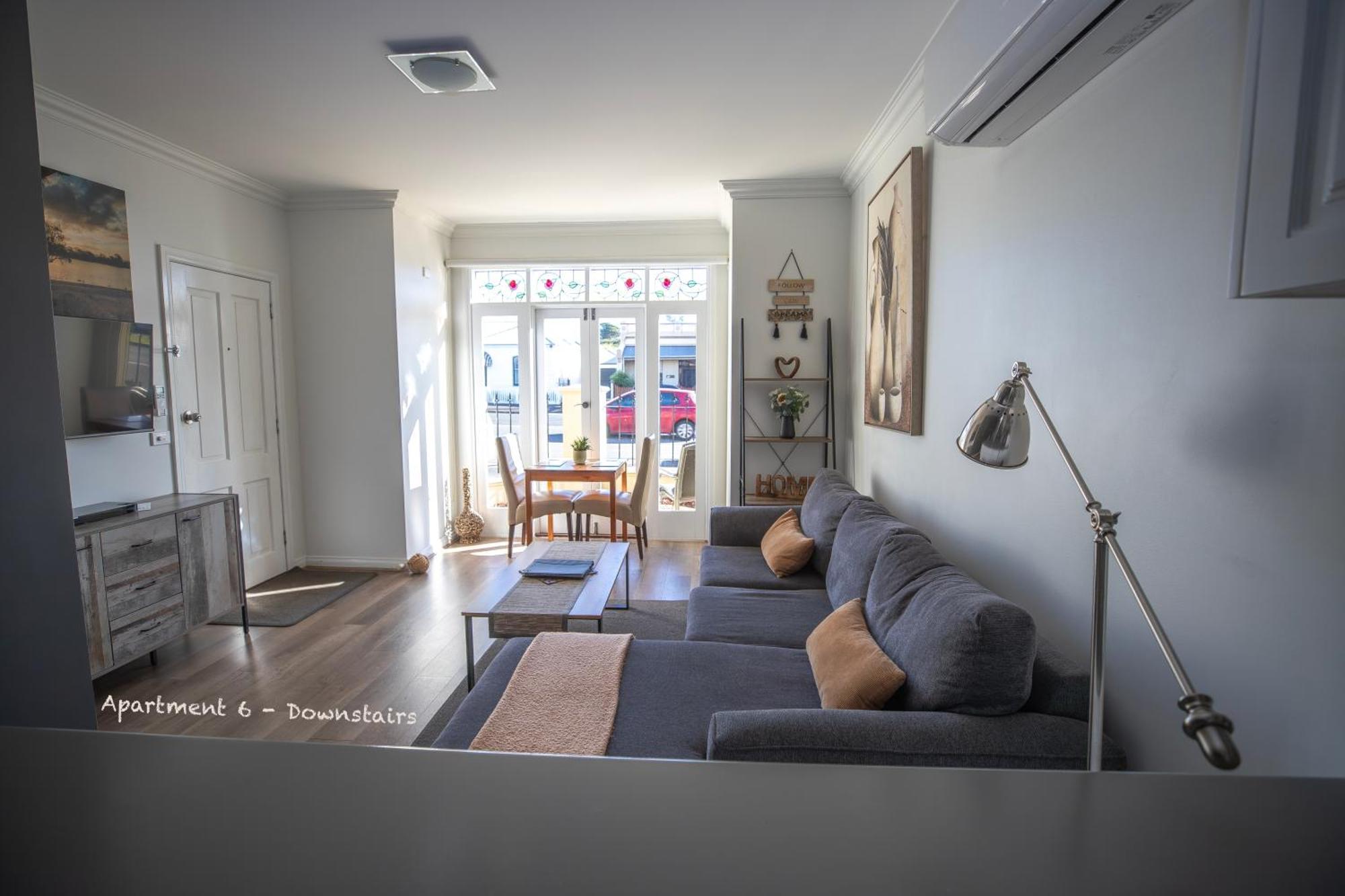 One-Bedroom Apartment Unit 6