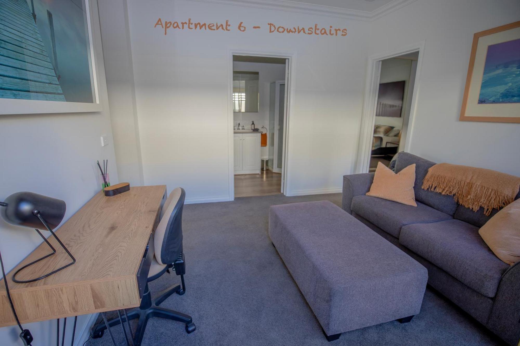 One-Bedroom Apartment Unit 6