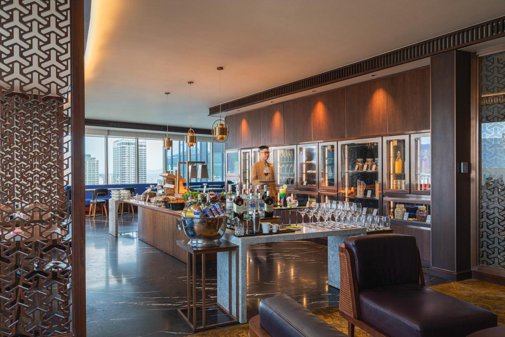 Executive King Room Ocean View Lounge Access