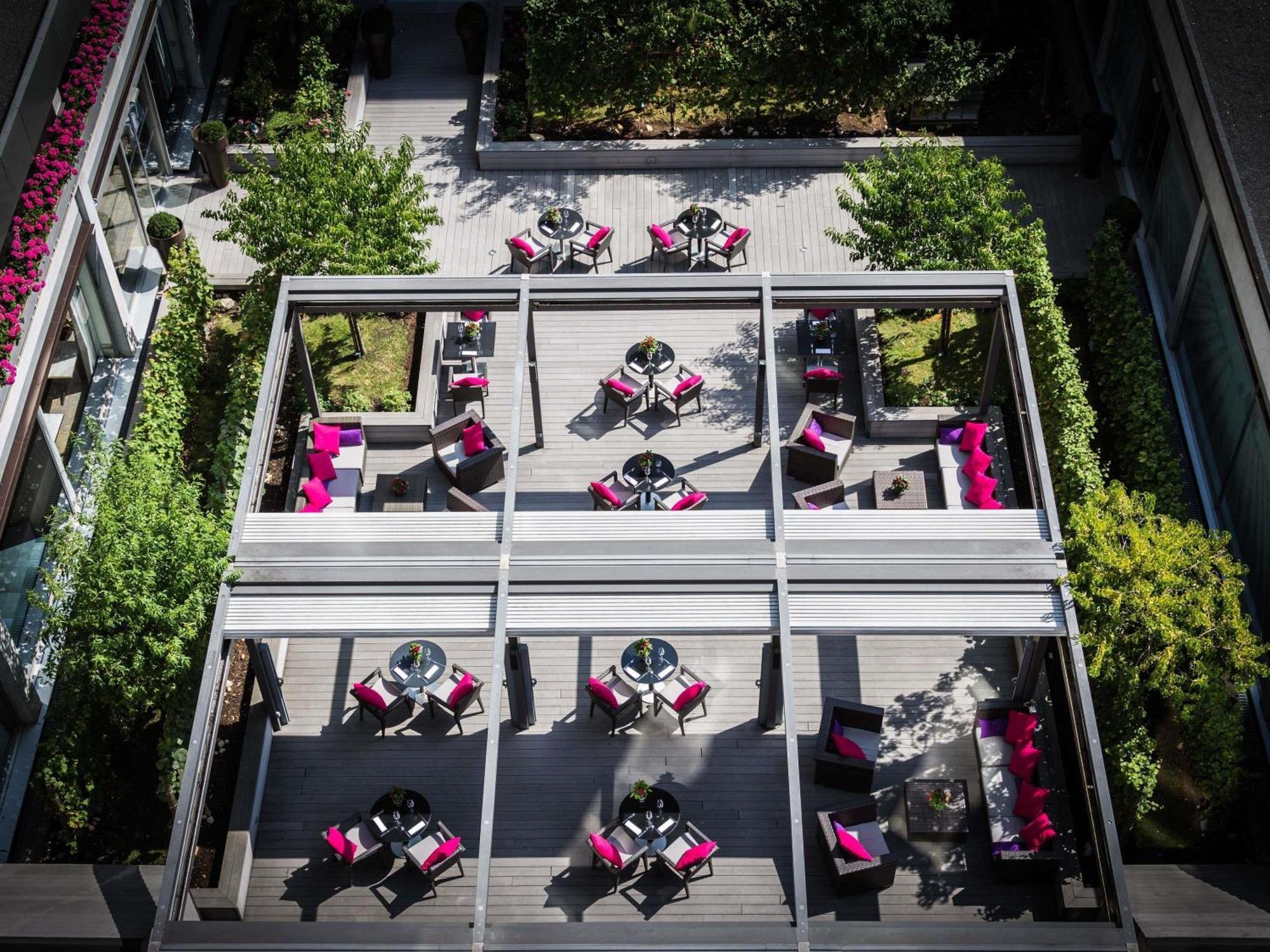 Luxury King or Twin Room View