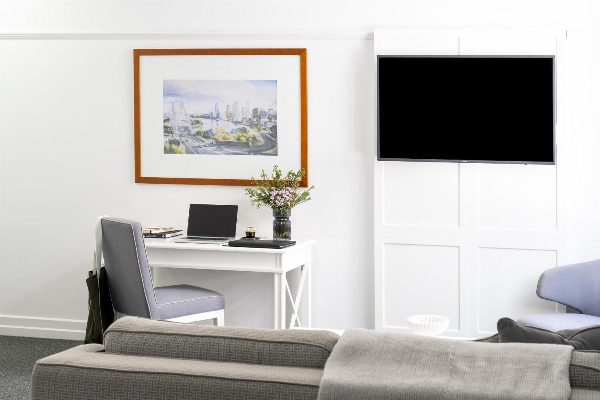 Premier One-Bedroom Apartment