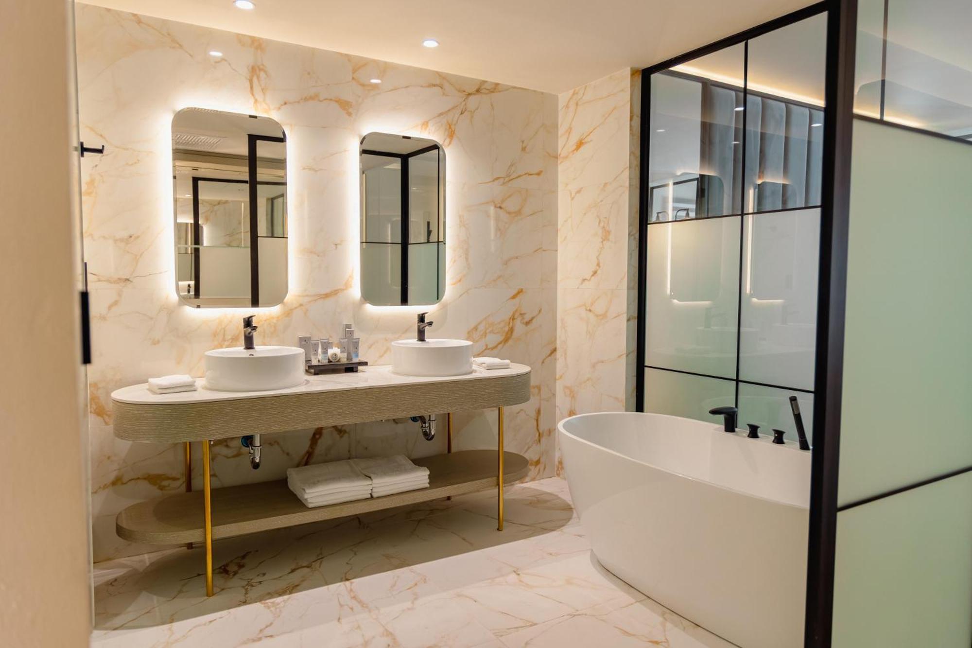 Platinum Suite