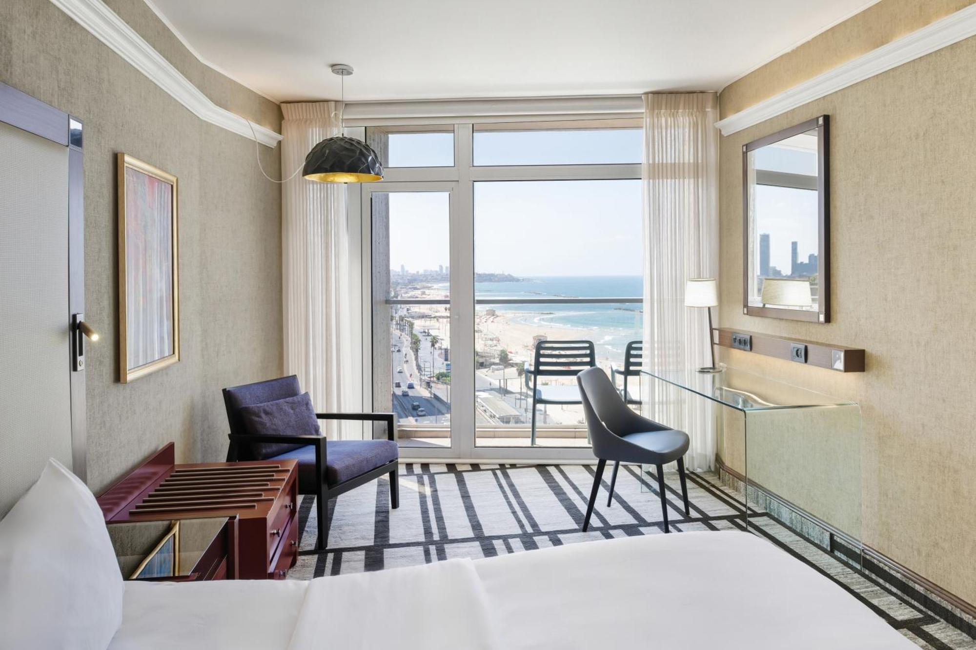 Classic Seaview Guest room 1 Queen Sea view Balcony