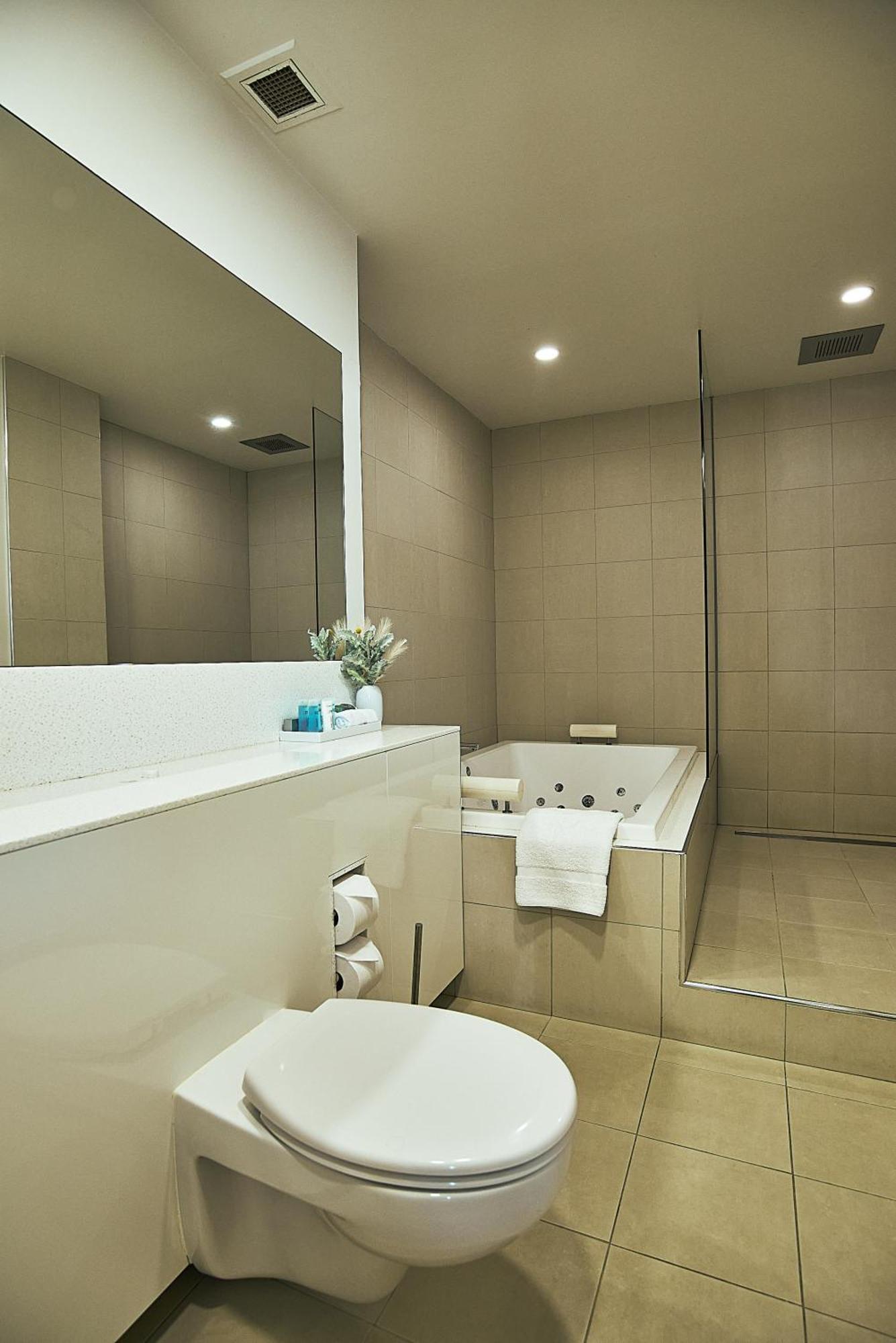 Executive Spa Suite