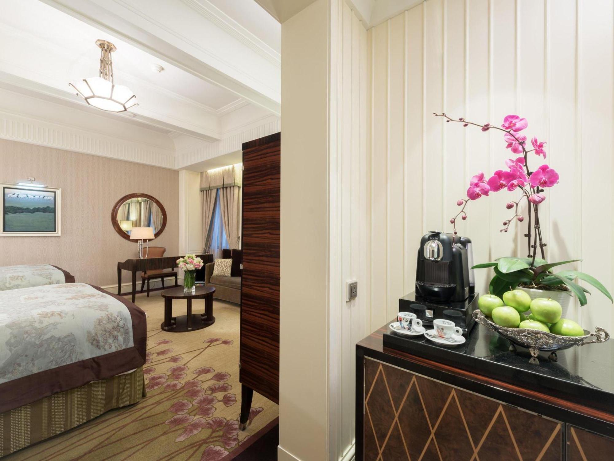 Fairmont Gold Executive Twin Room - Non-Smoking