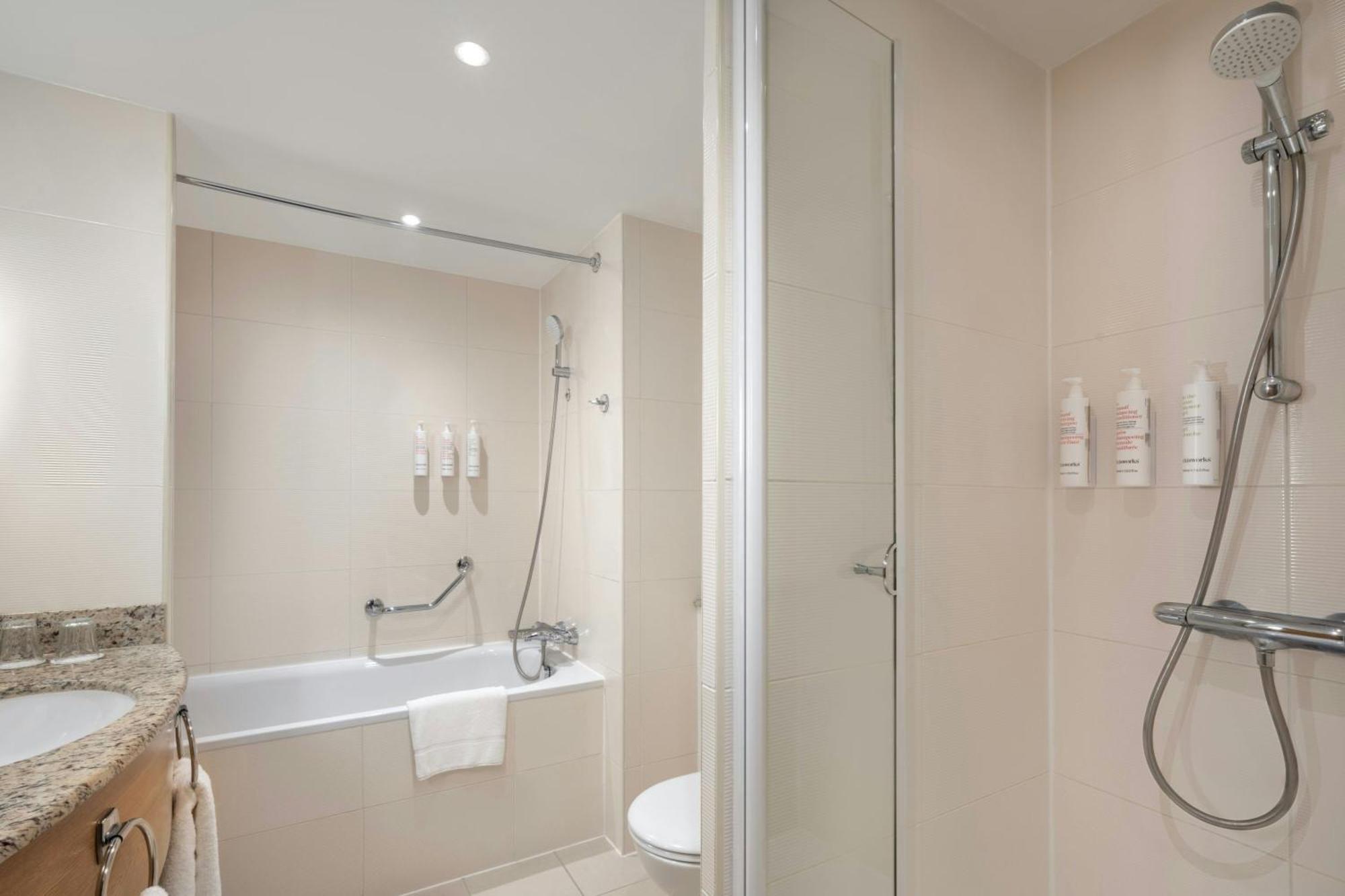 Two-Bedroom Apartment,1730045099:JPEG