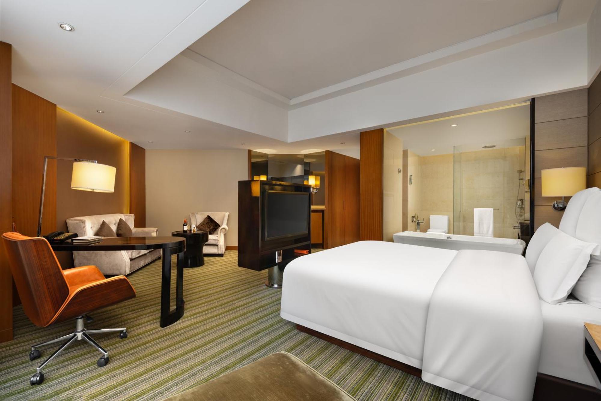 Junior King Suite