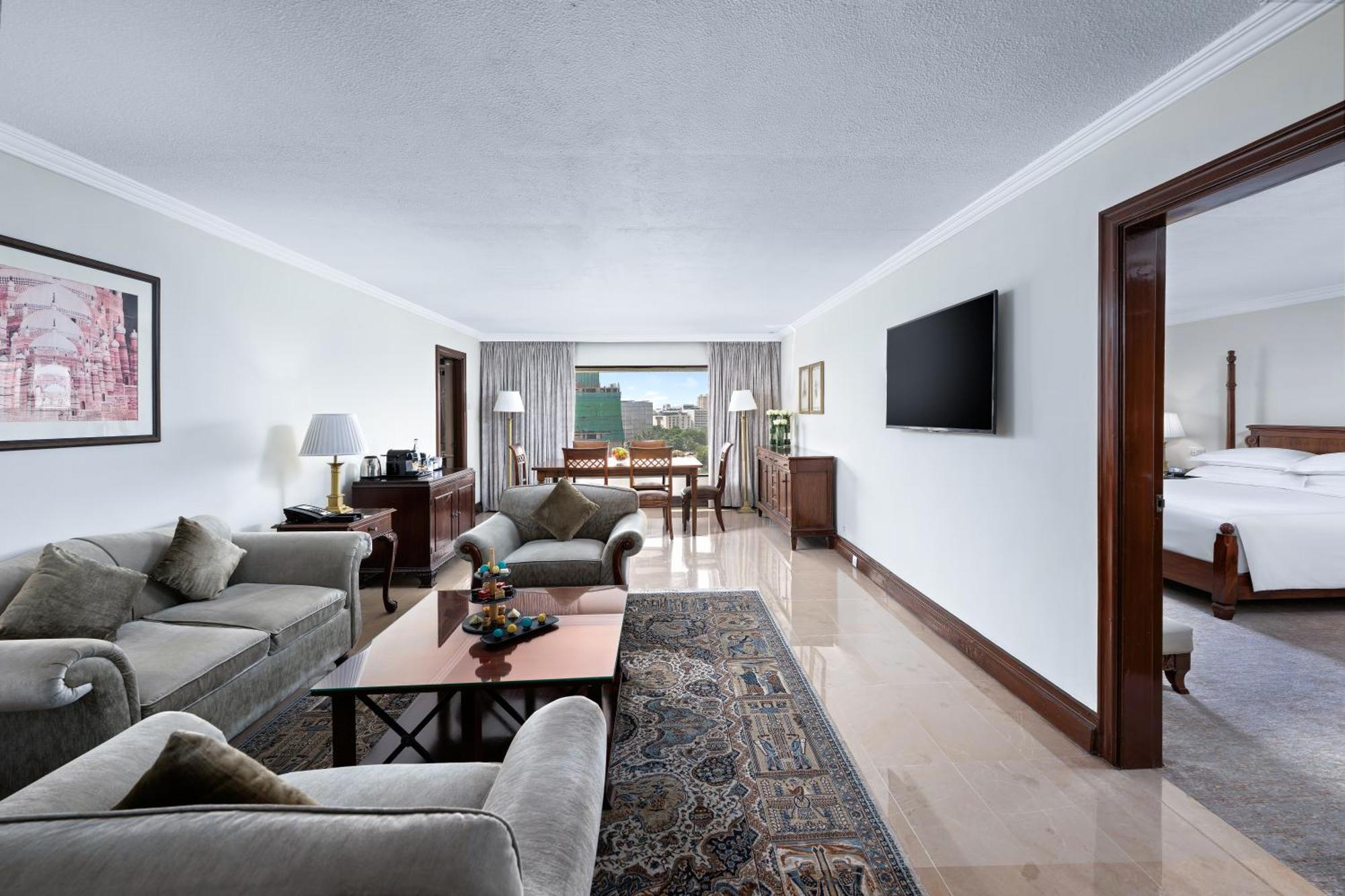 Deluxe Suite Executive lounge access 1 Bedroom Suite