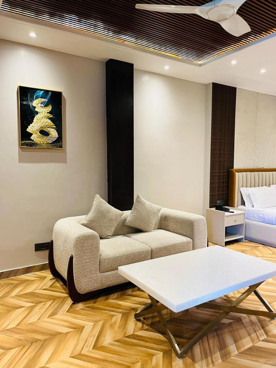Deluxe Double Room with Balcony and Sea View