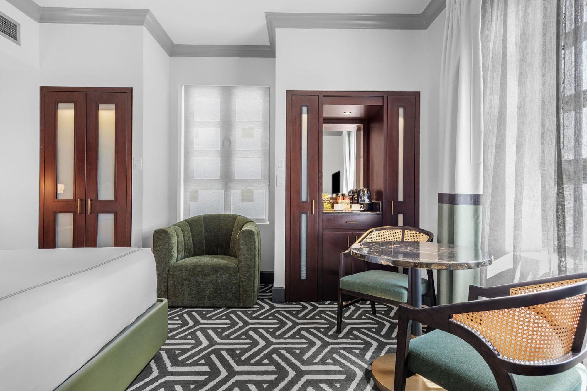 Queen Room