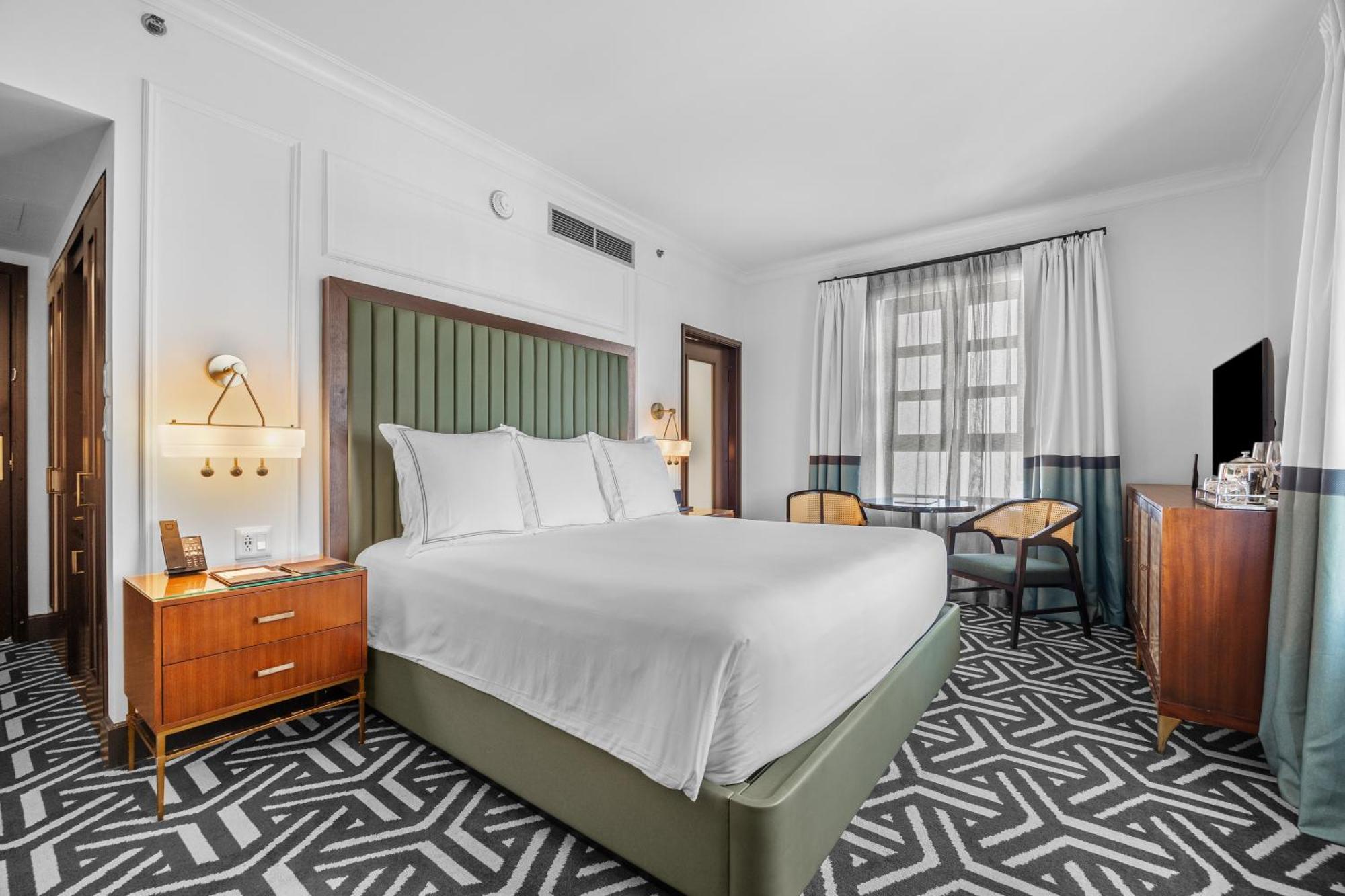 Queen Room