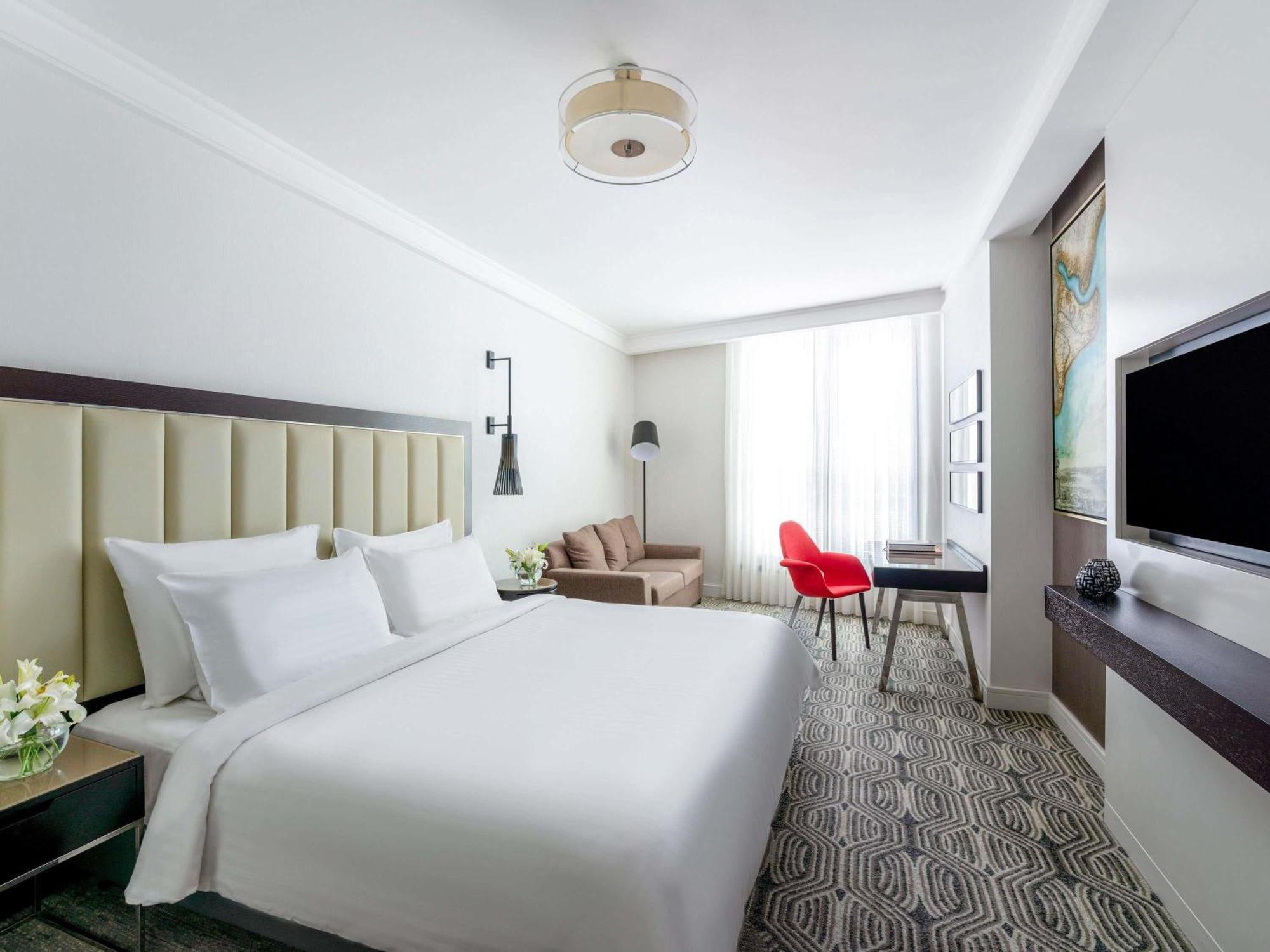 Junior King Suite