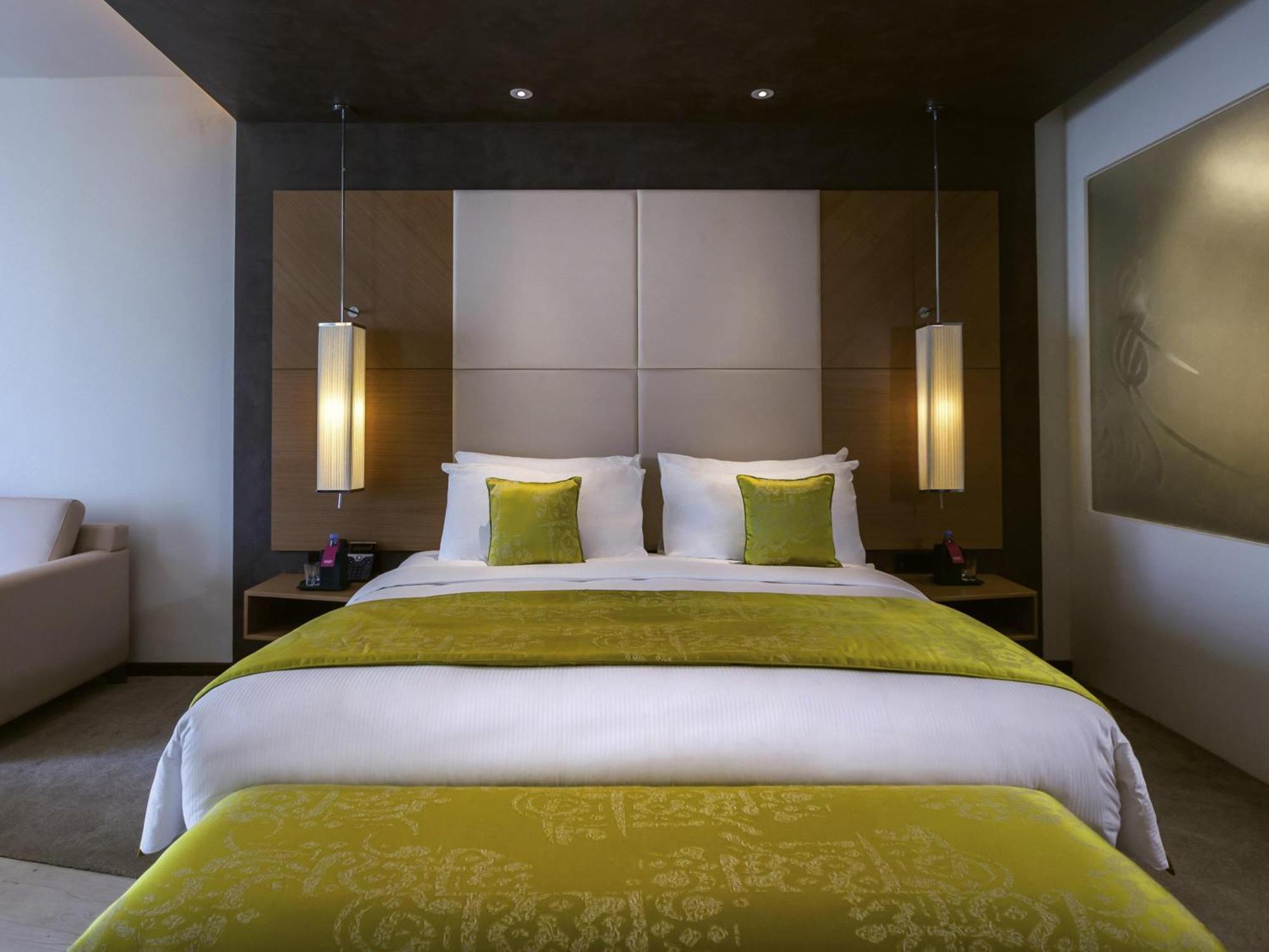 Premium King Room with Lake View