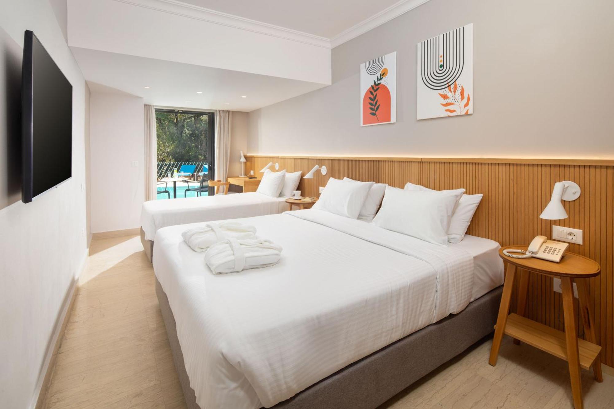 Double/Twin Room with Sharing Pool,1731616623:JPEG