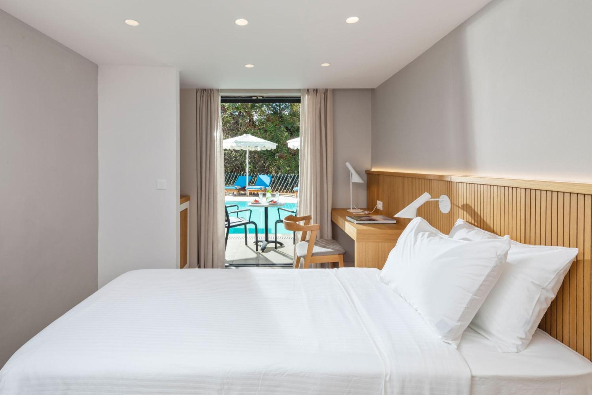 Double or Twin Room Sharing Pool
