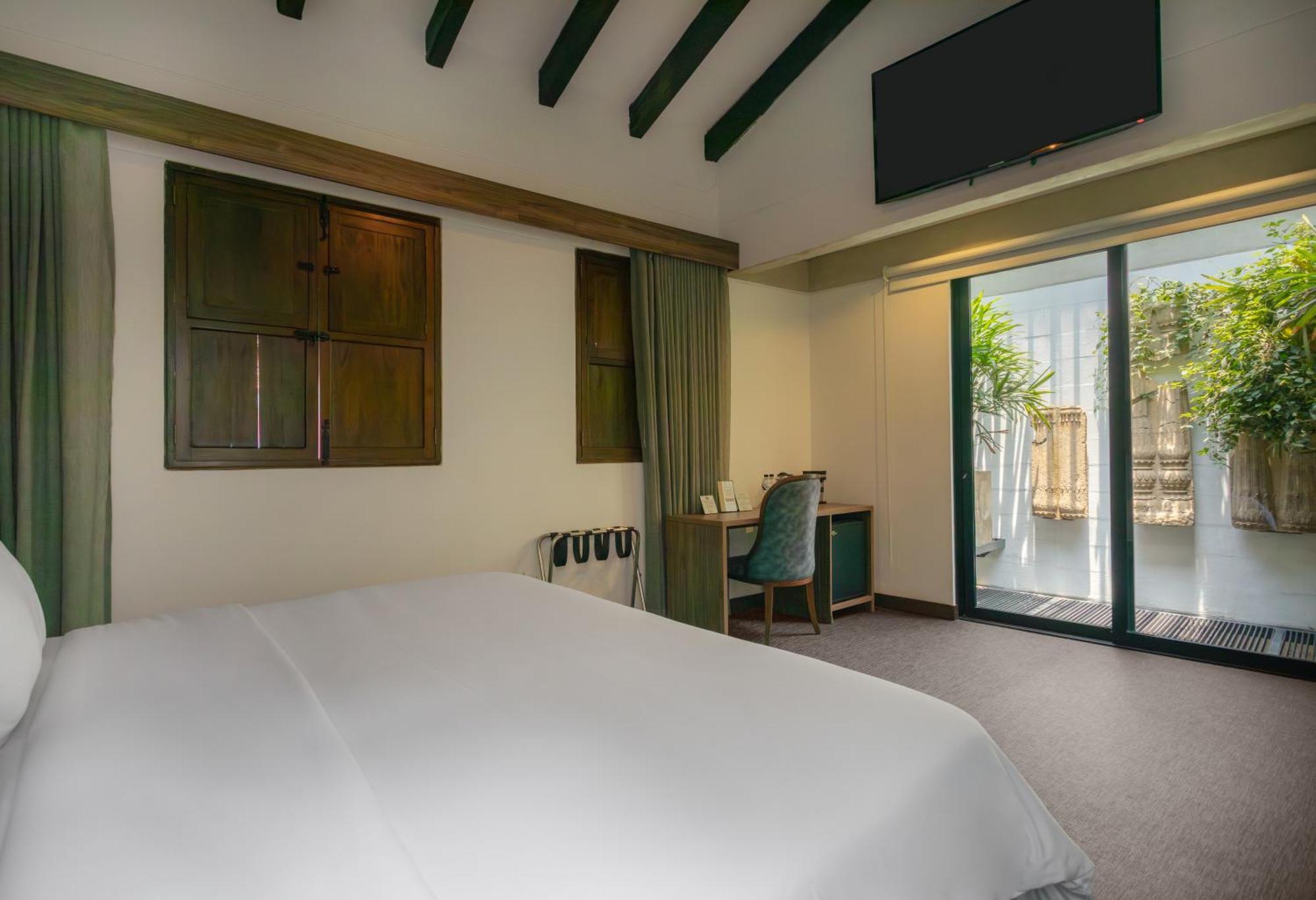 Superior King Room