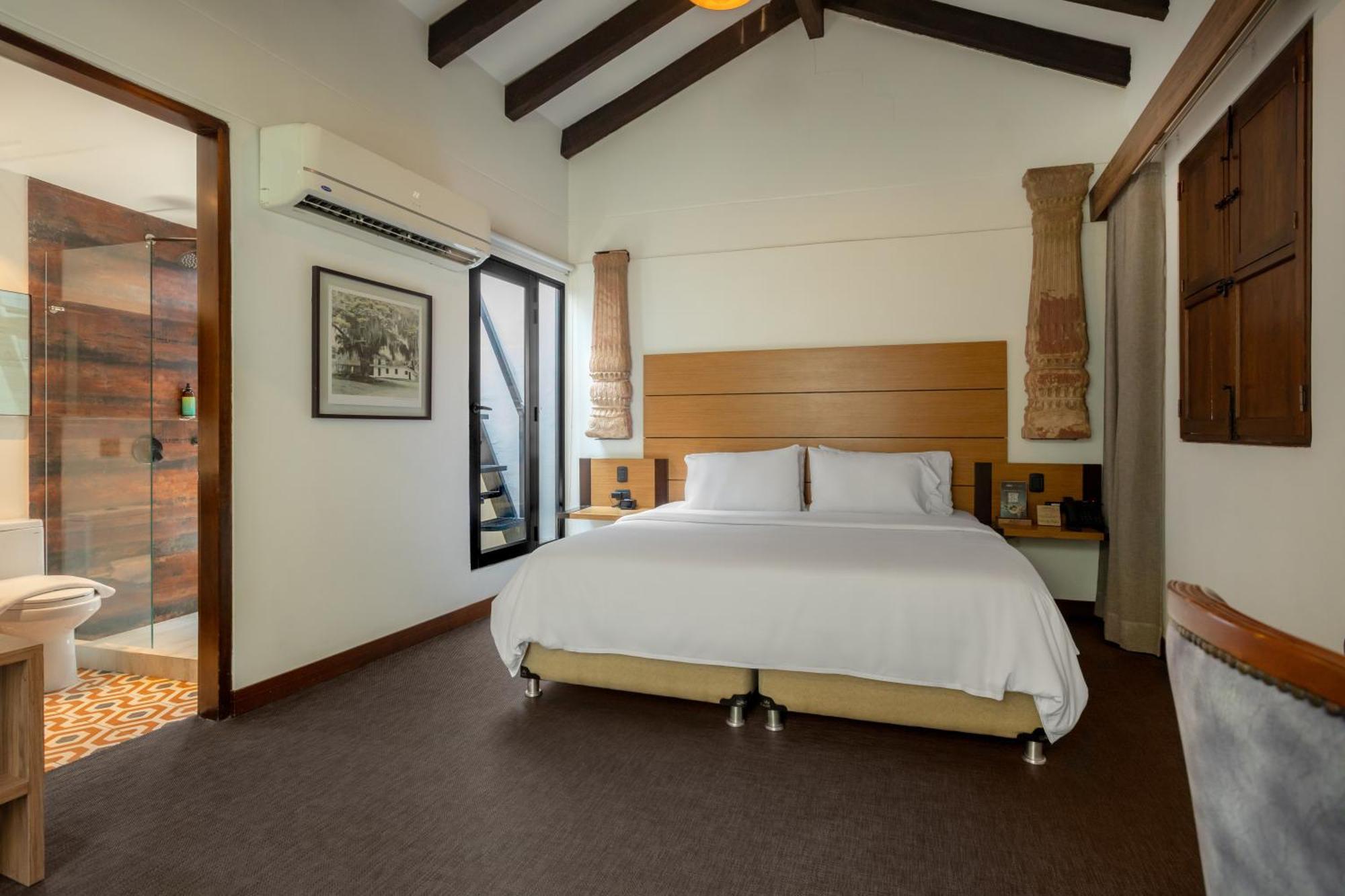 Superior King Room