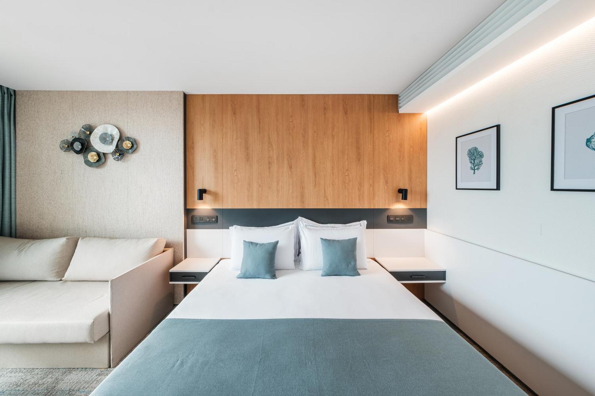 Deluxe Triple Room,1731753751:JPEG
