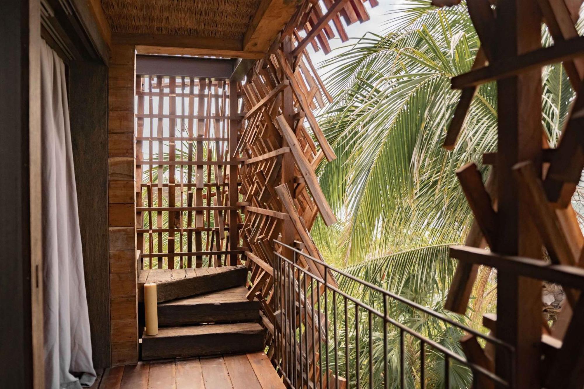 Jungle Treehouse