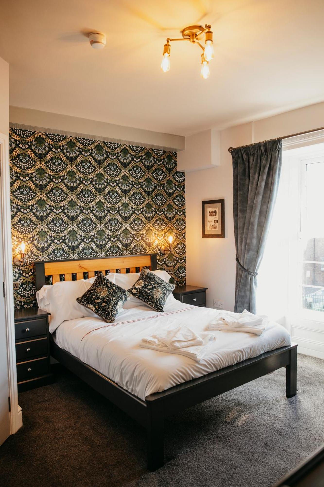 Double Room,1735212375:JPEG