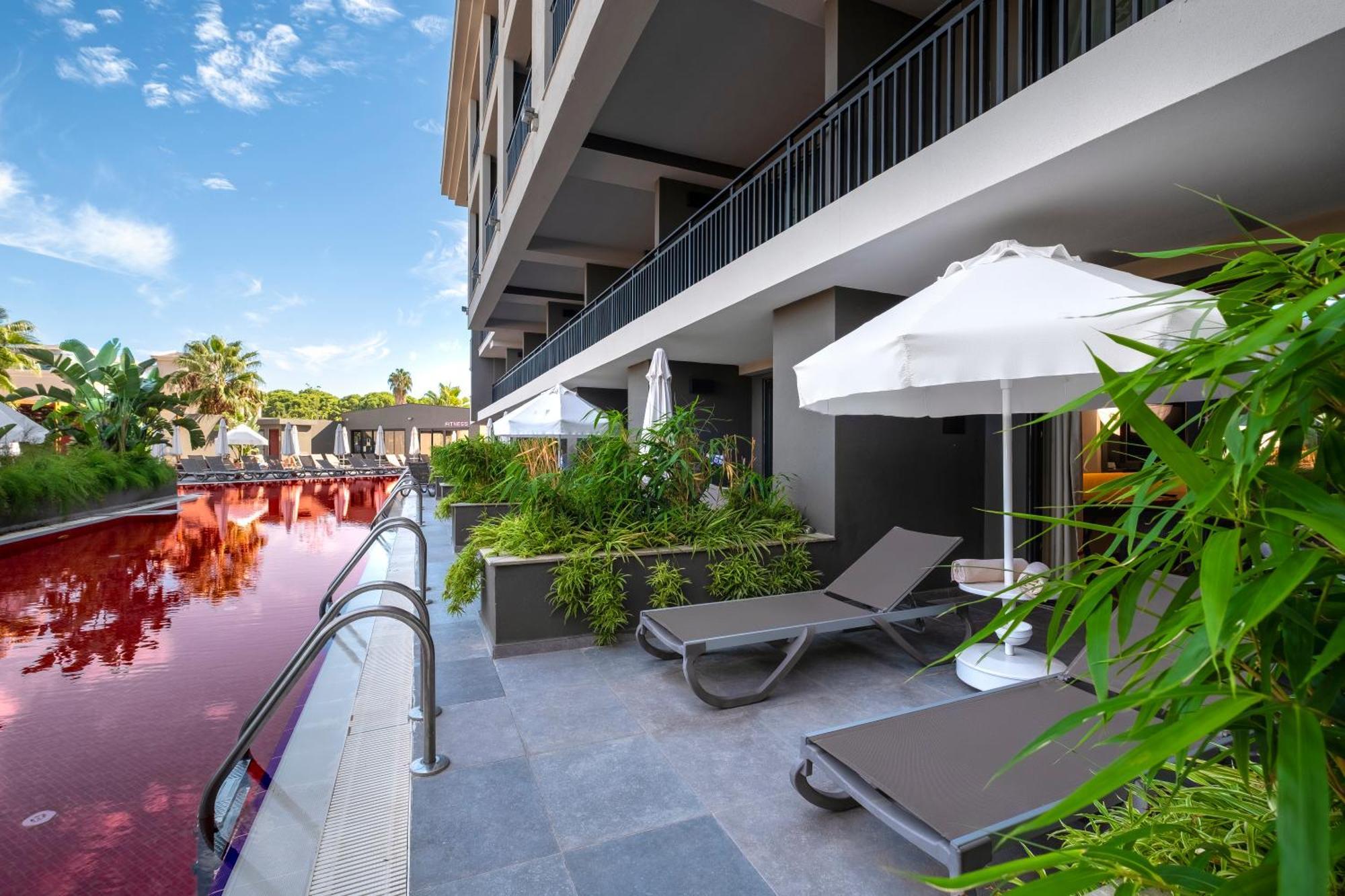 Double Room Pool View