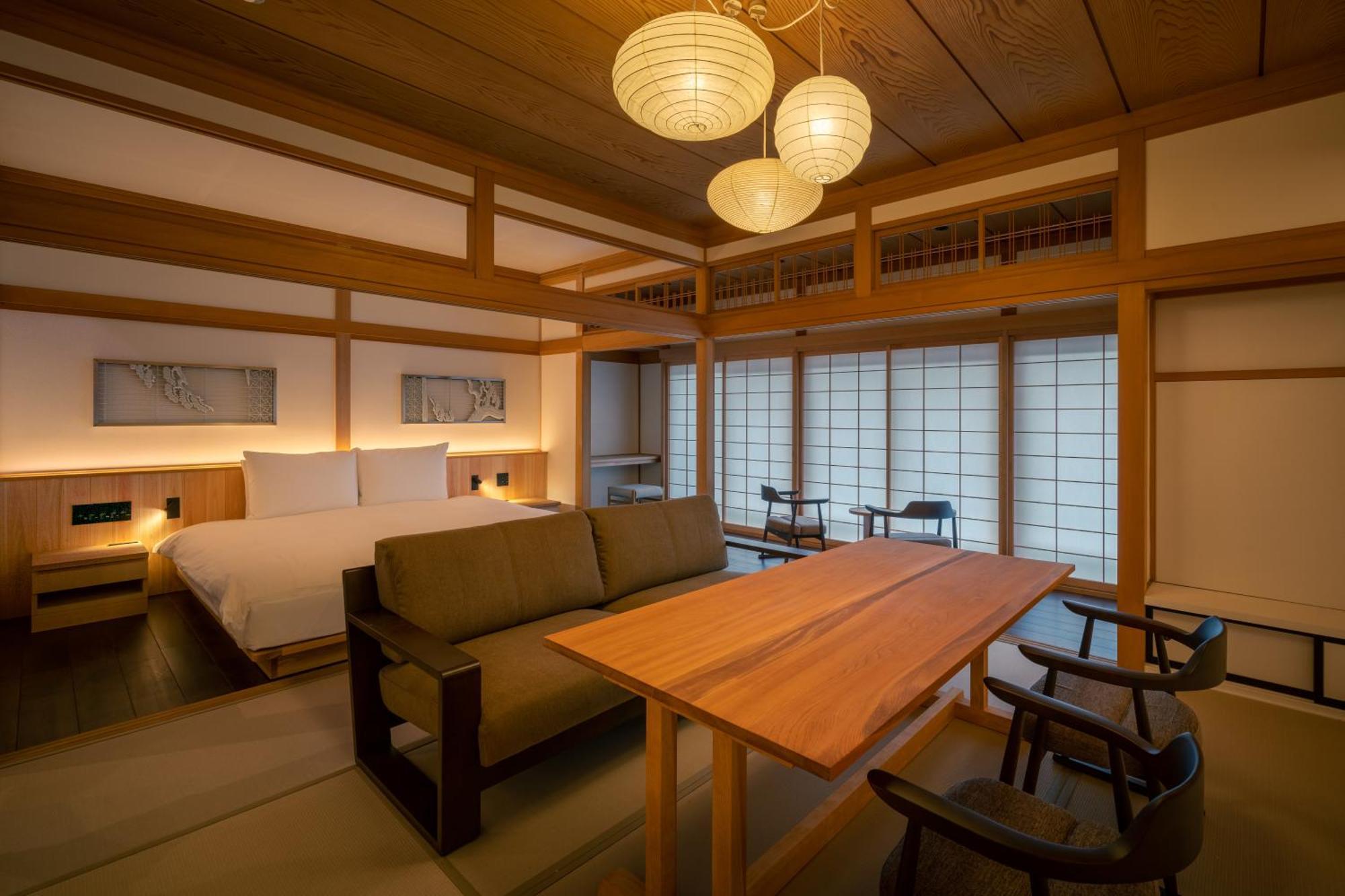 Suite with Mountain View - Annex Building - 113