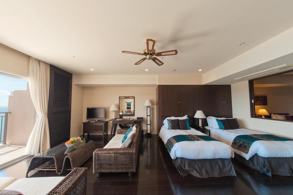 Suite with Sea View in Hotel Bldg