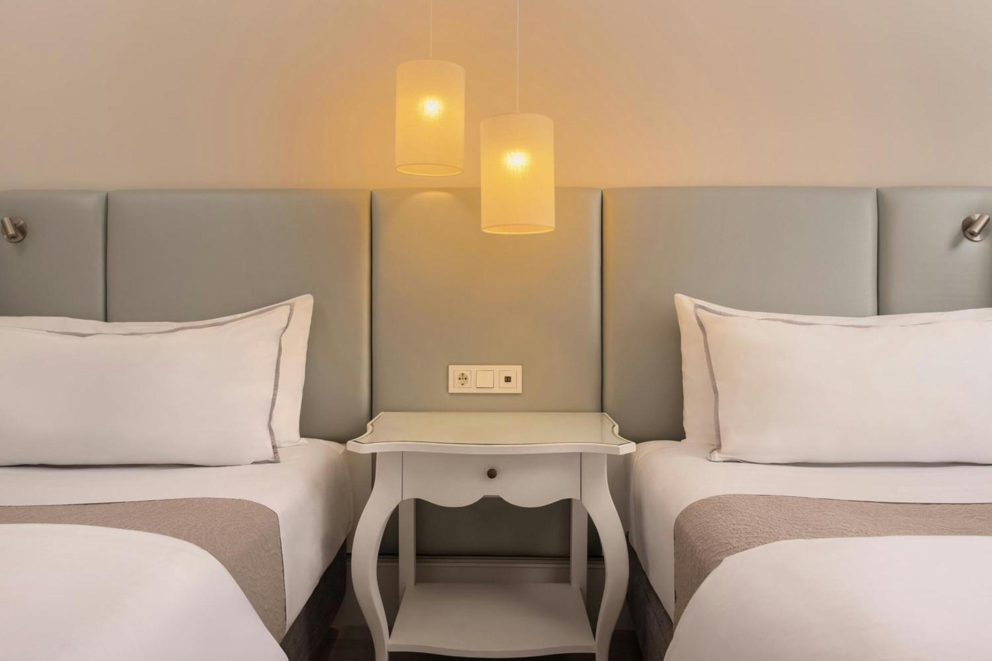 Classic Twin Room Panoramic View