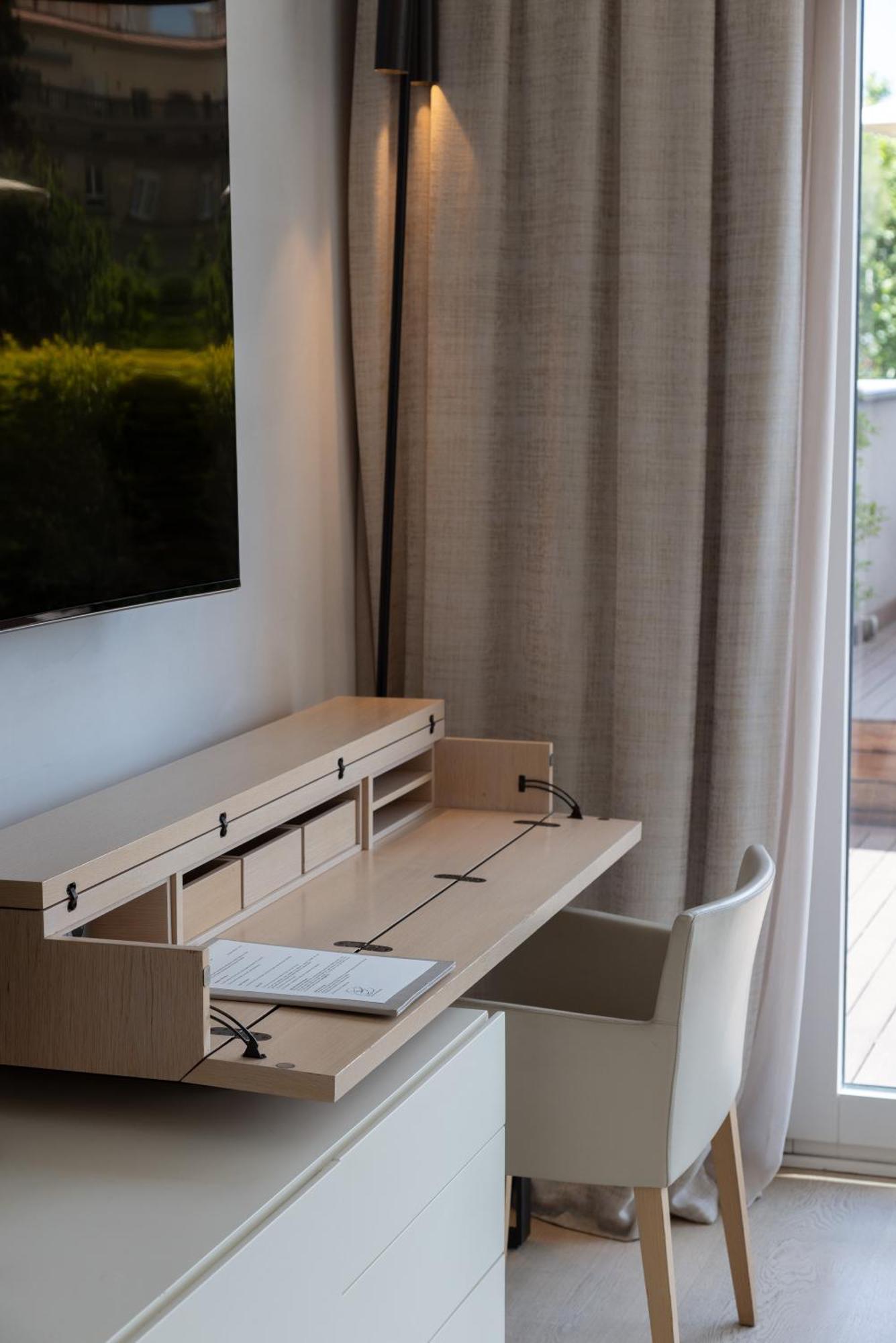 Penthouse Private Jacuzzi Terrace Spa Access