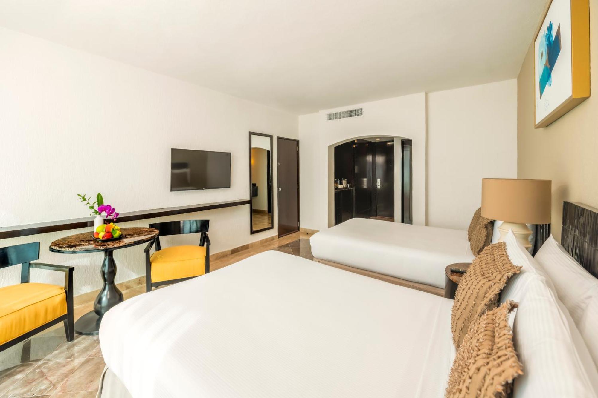 Standard Room 2 Double Beds