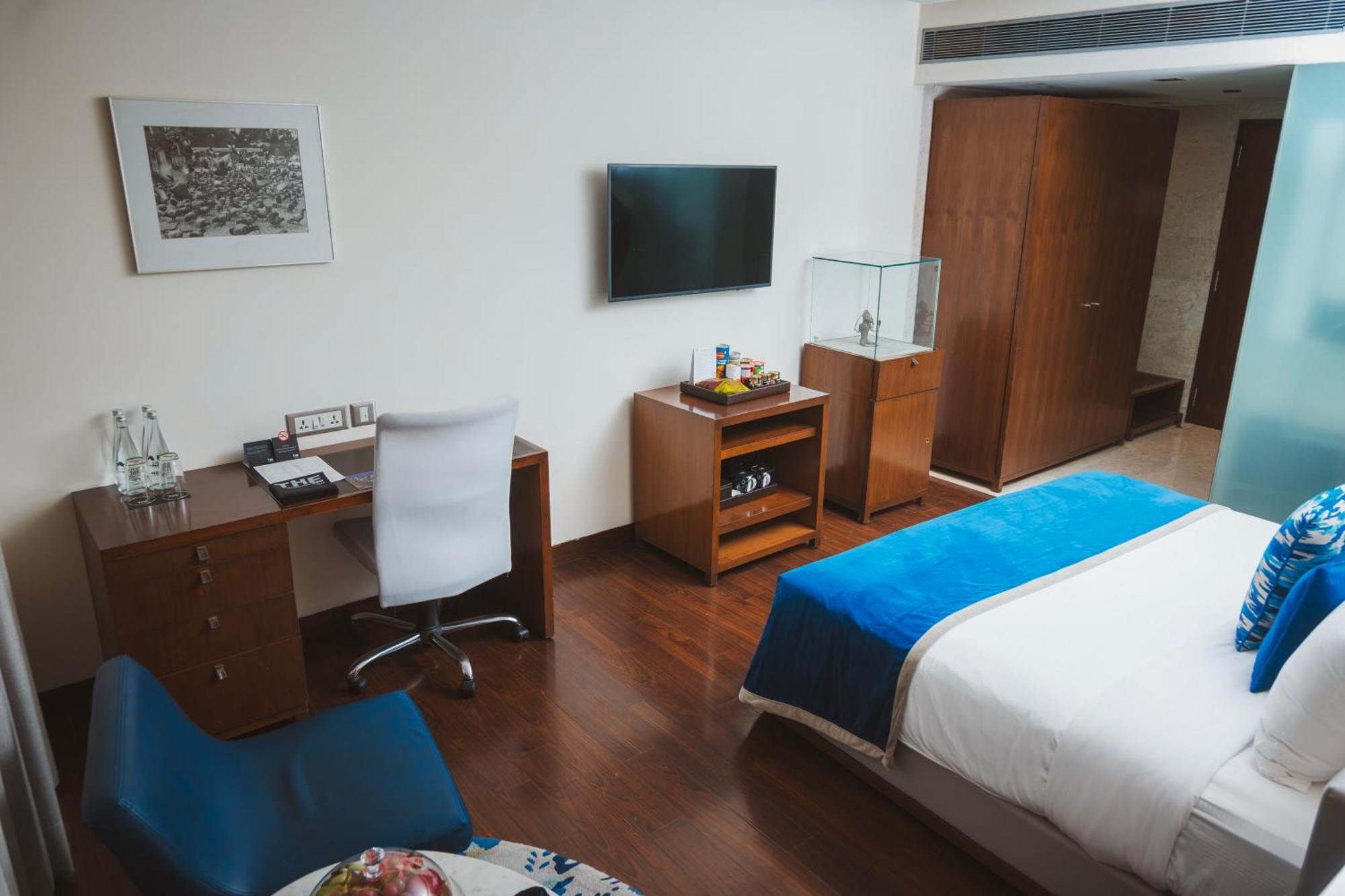 Luxury Premium Double Room Spa Salon services on Food Soft Beverages Happy Hours – 1130 AM to 0700 PM
