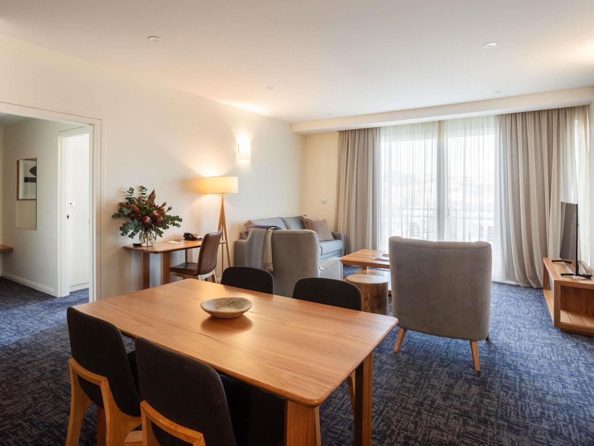 Suite City View