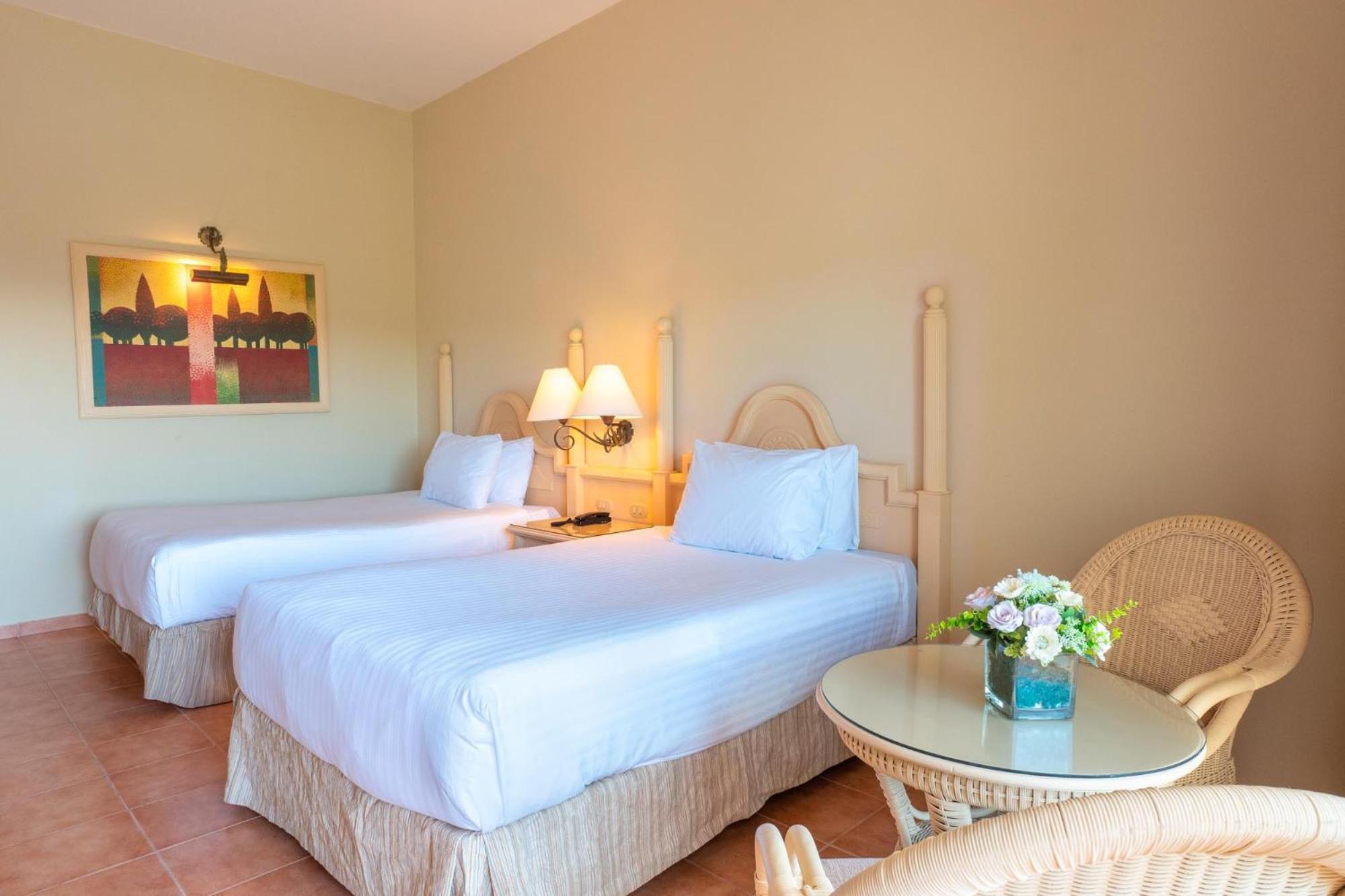 Deluxe Room,1739459634:JPEG