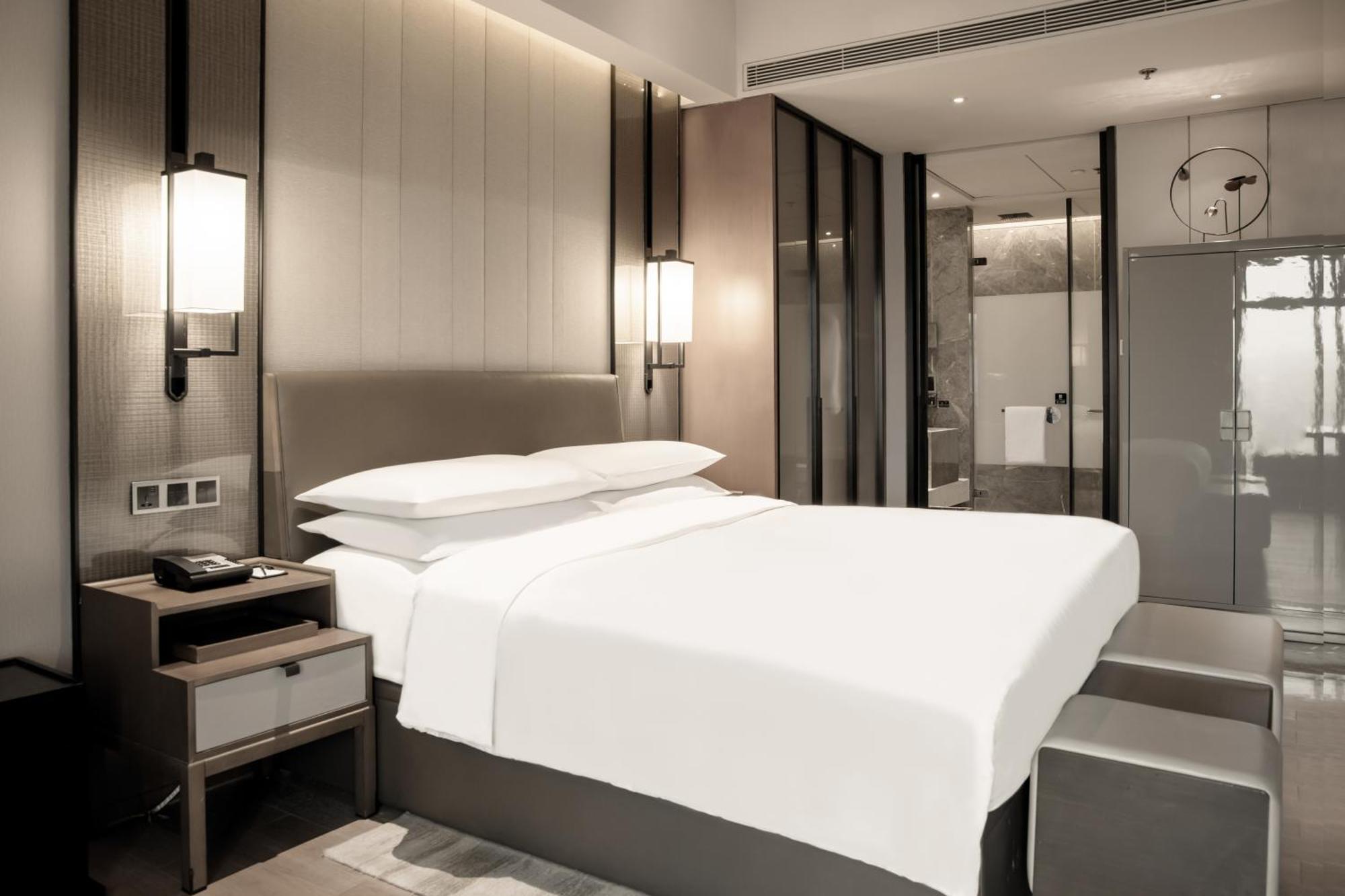 Deluxe Double Room City View