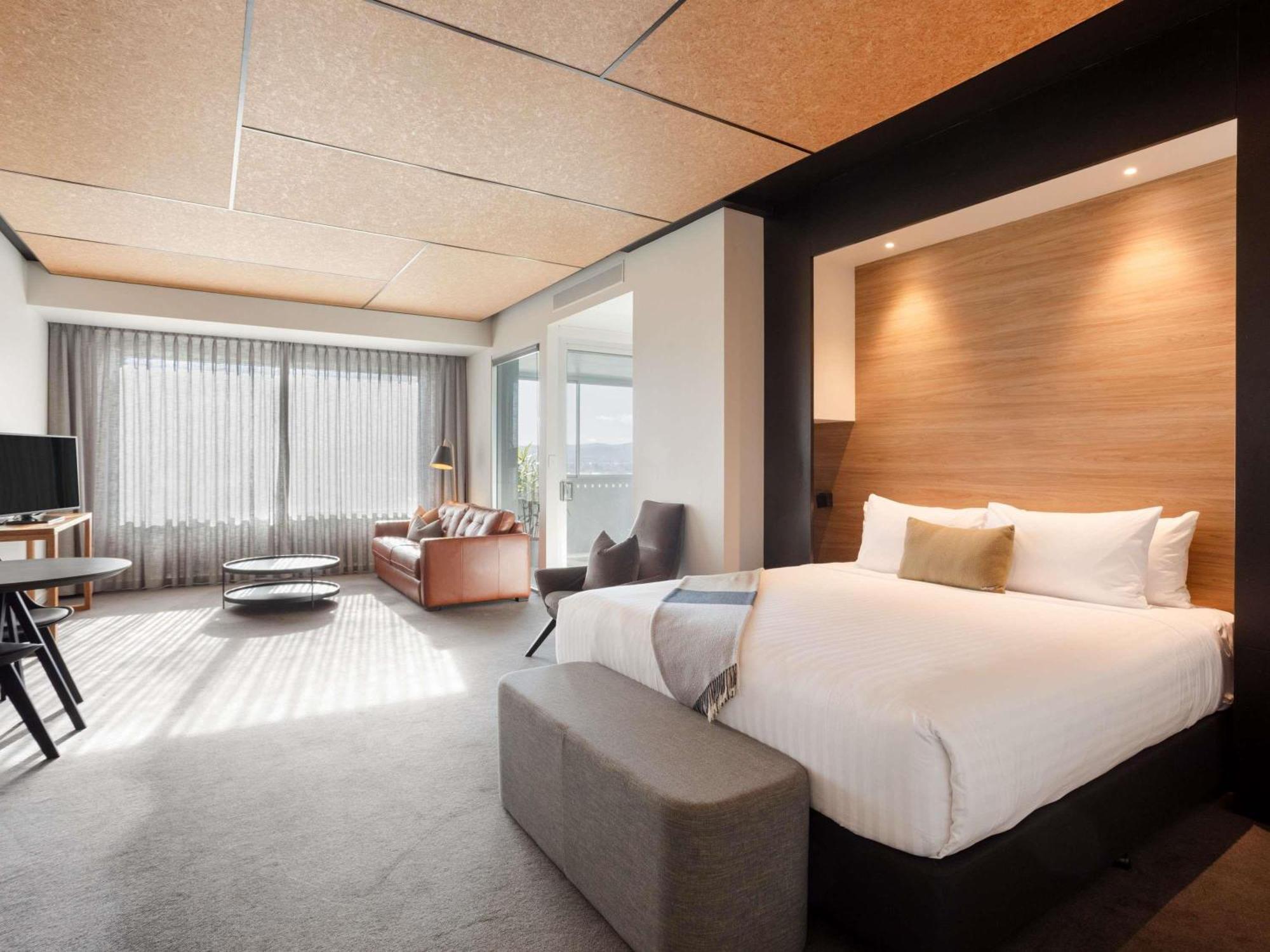 Tamar River Suite,1739516273:JPEG