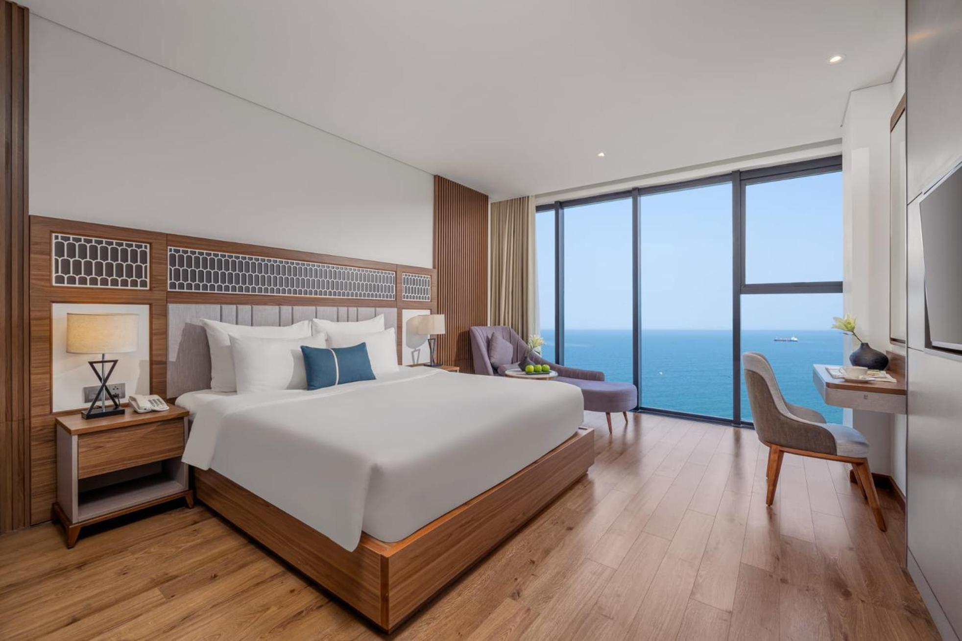 Grand Ocean Queen Room with Bathtub - Afternoon Tea Included,1739727147:JPEG