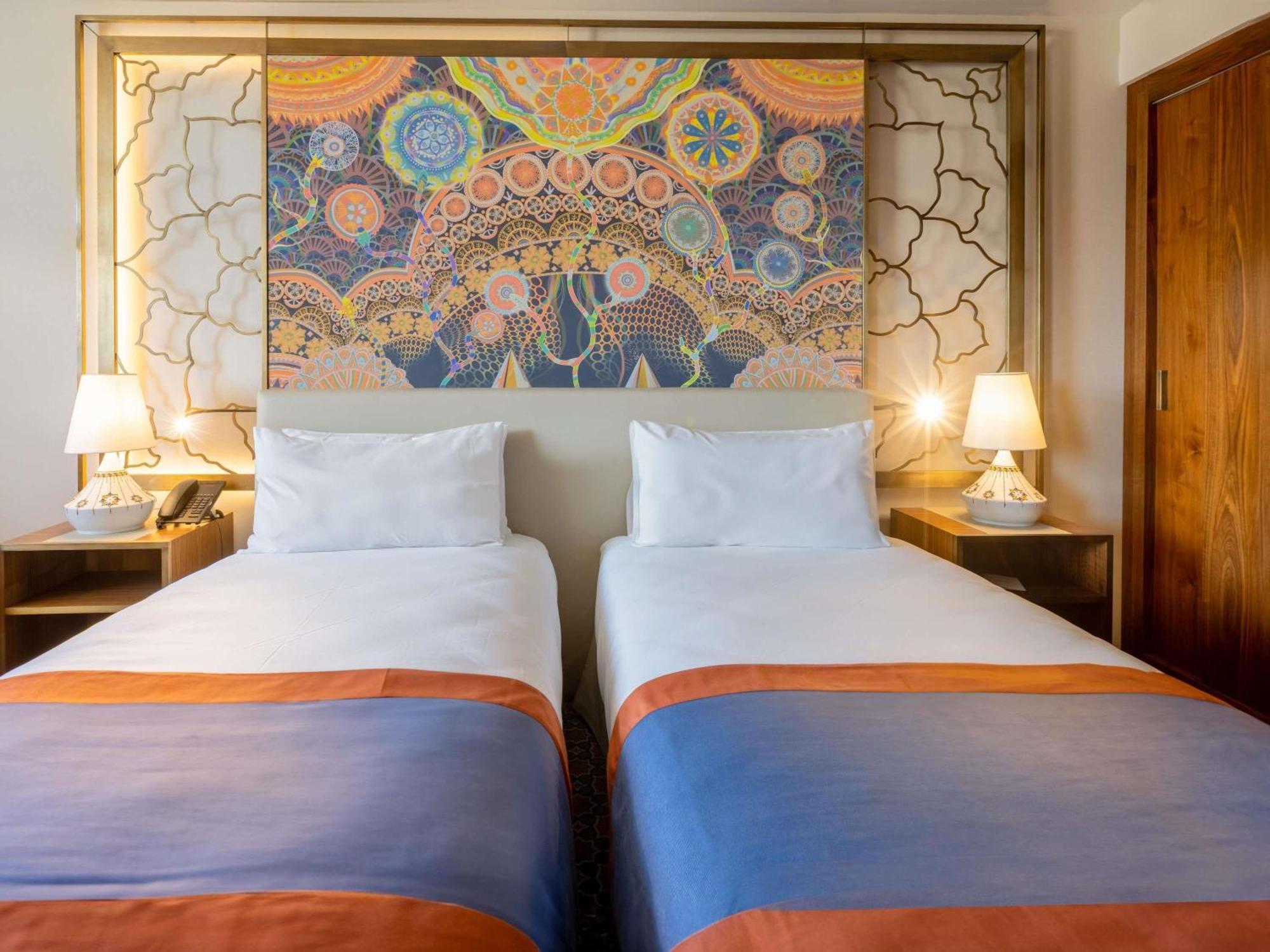 Classic Twin Room - City Side,1739849275:JPEG