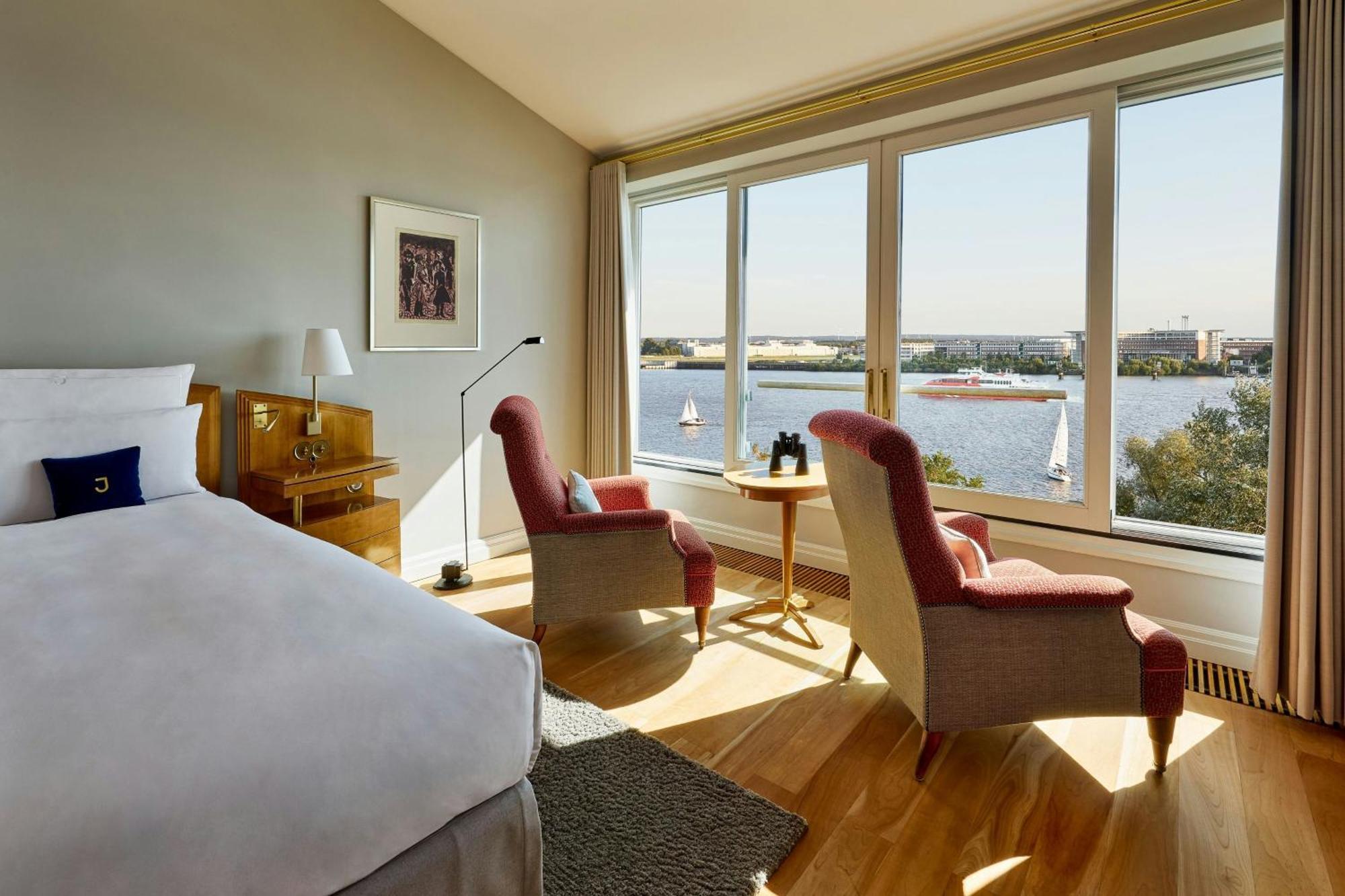 Deluxe Double Room River View